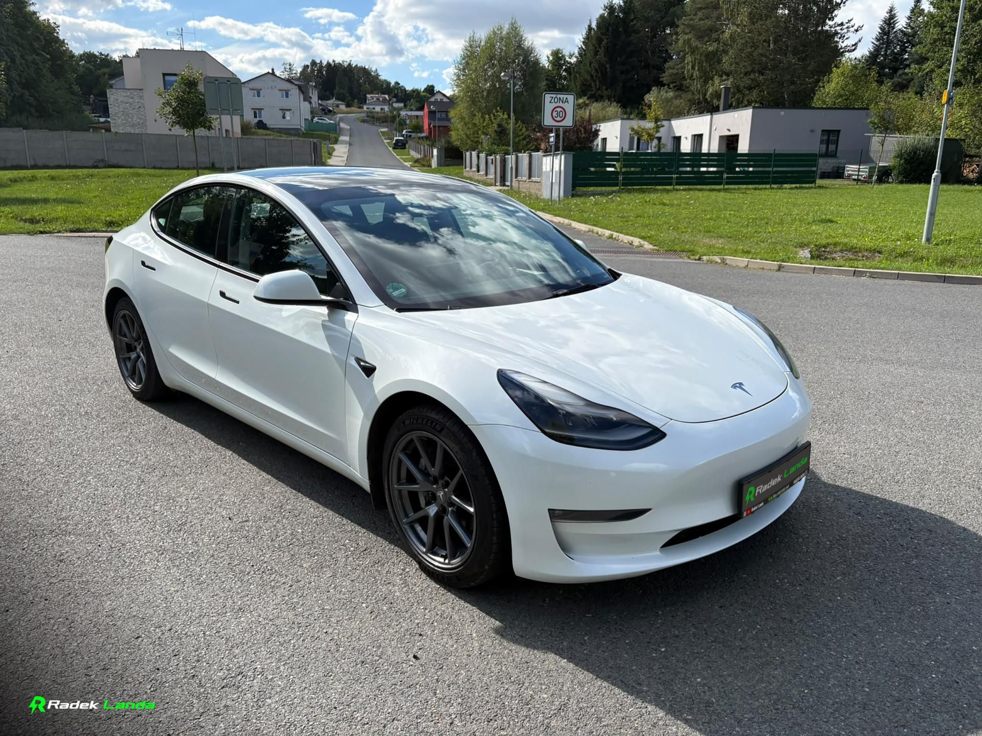 Tesla Model 3, AWD, Tažné, Neplátce