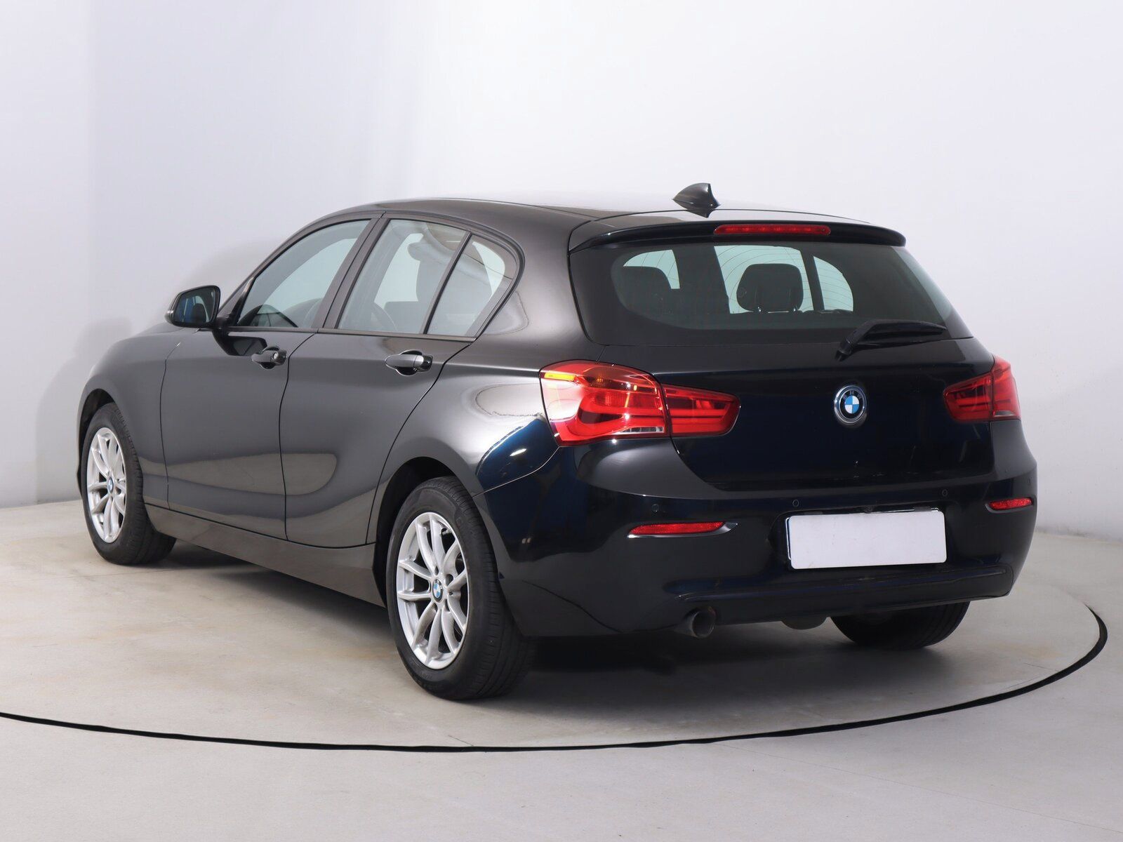 BMW Řada 1, 116d, Automat, Serv.kniha - fotka 4