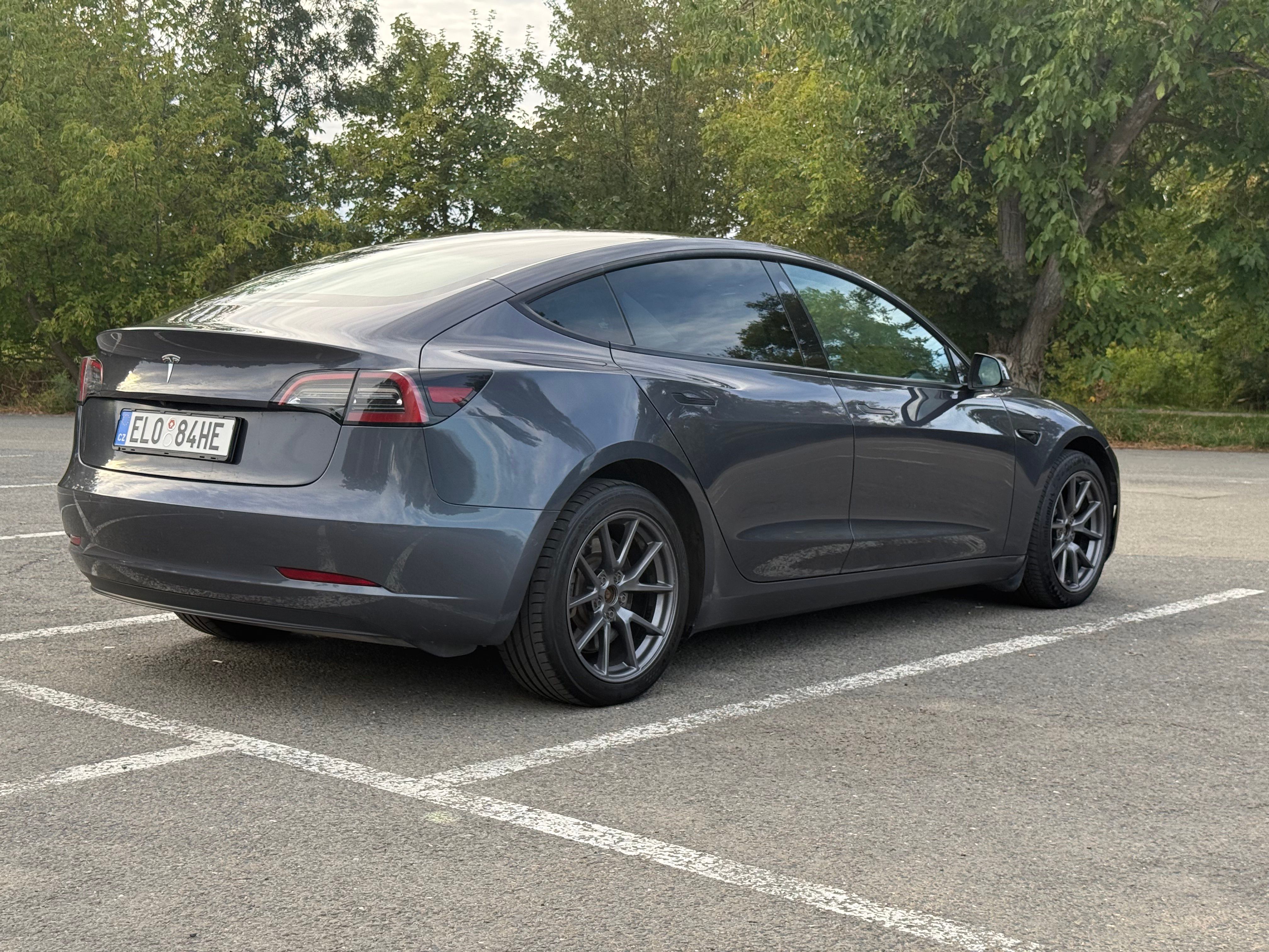 Tesla Model 3, LR, 93 %, Ryzen, Tažné, Matrix - fotka 5