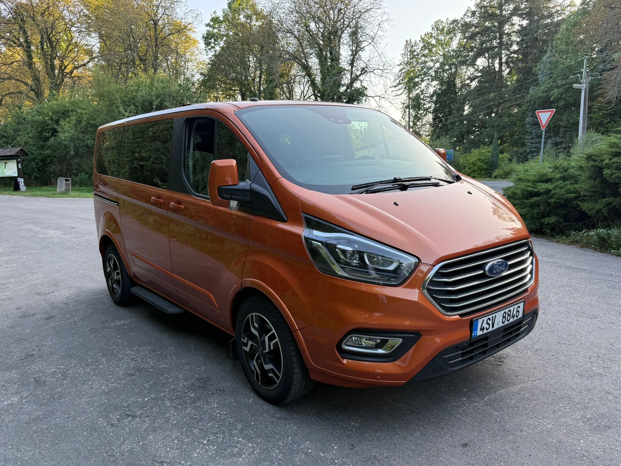 Ford Tourneo Custom - fotka 2