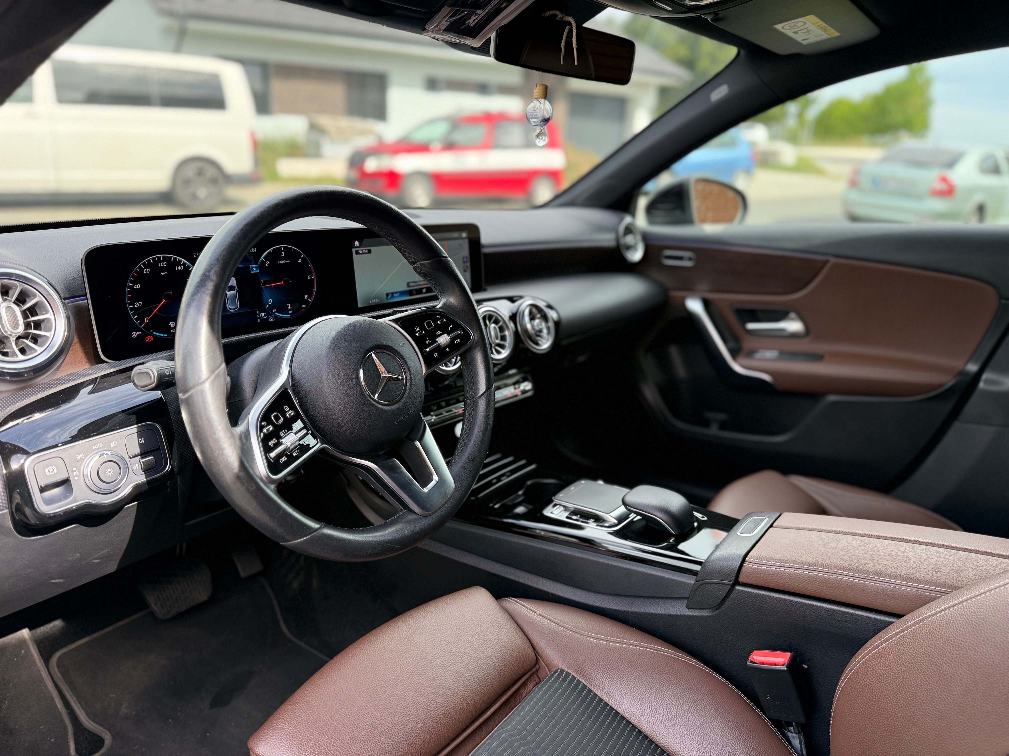 Mercedes-Benz Třídy A, 180D - fotka 4