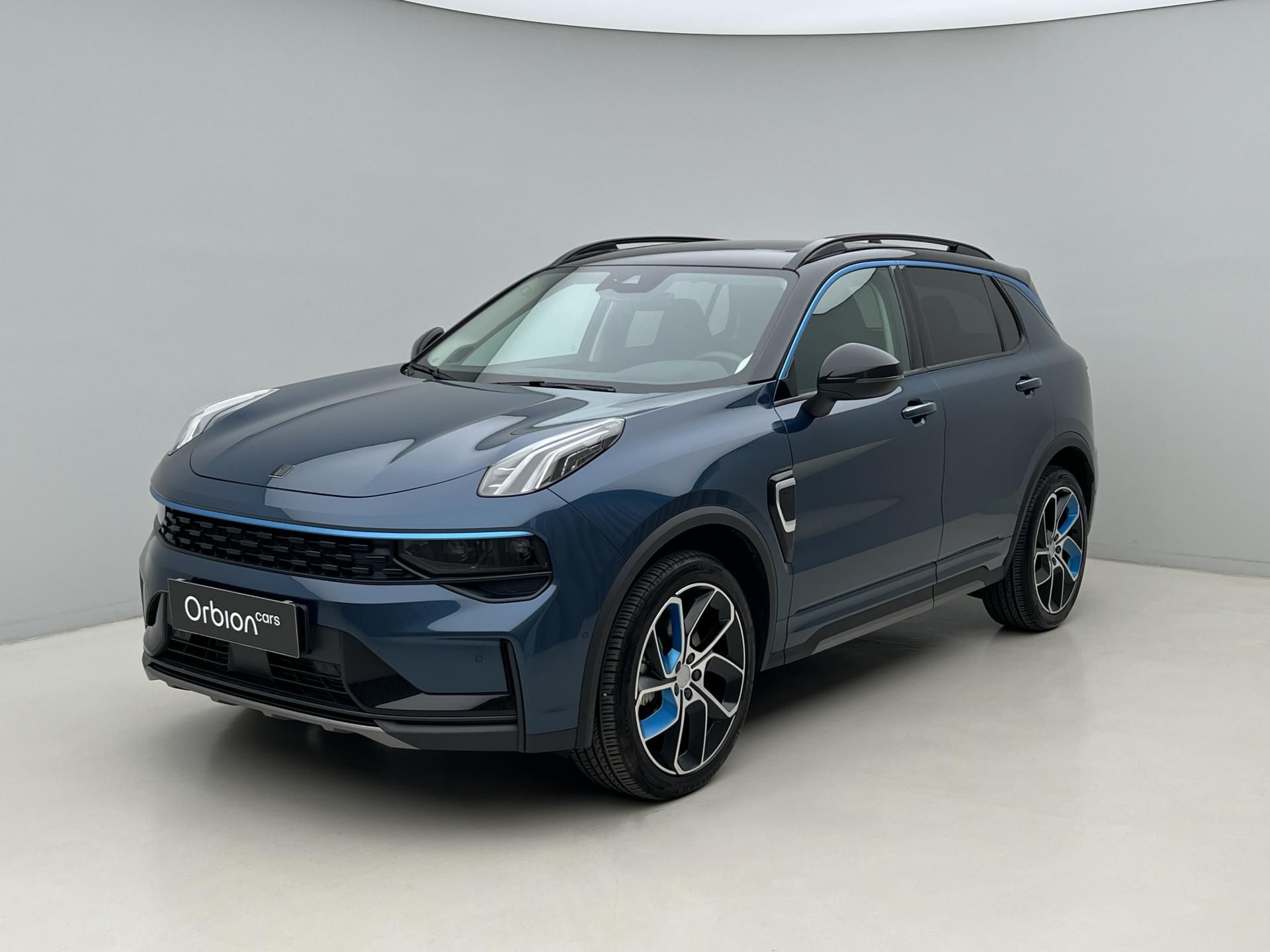 Lynk & Co 01, PHEV AUT