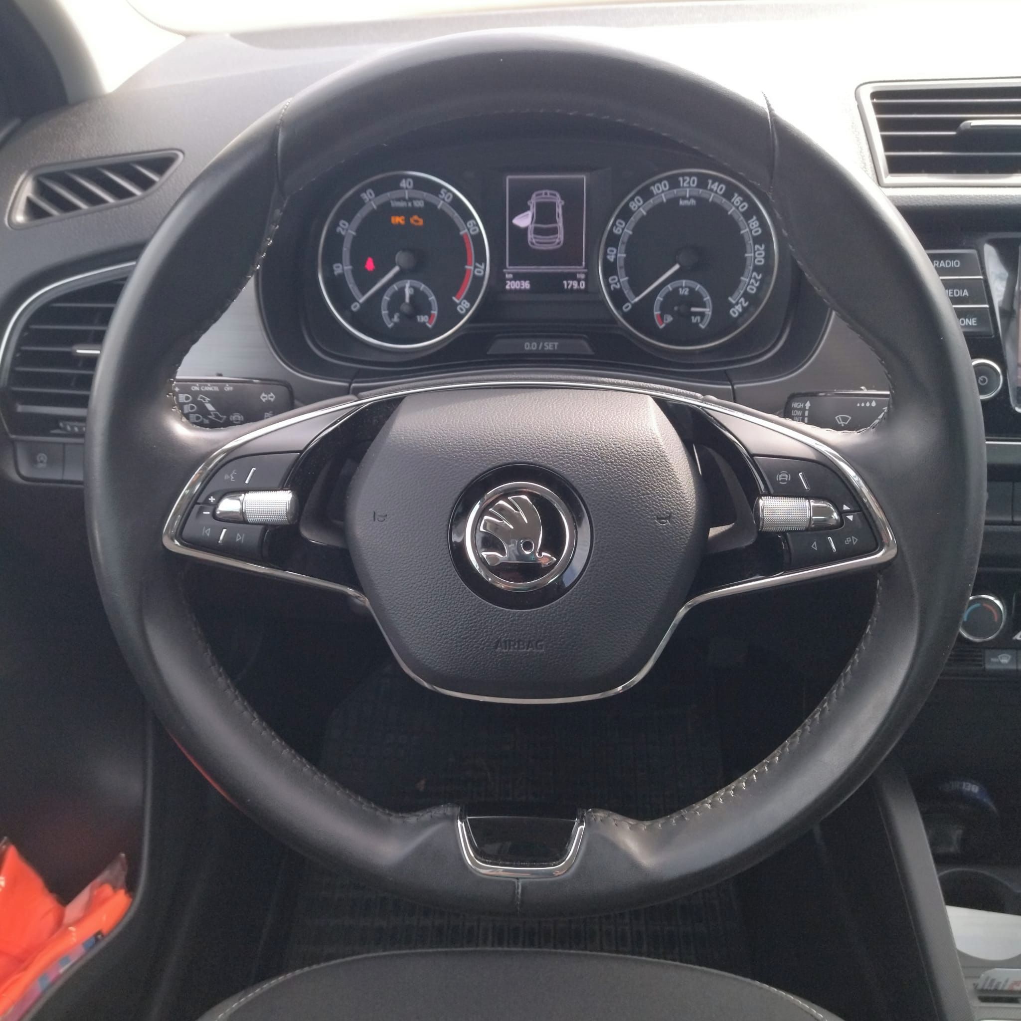 Škoda Fabia, STYLE 1.0 TSI 70kW - fotka 4