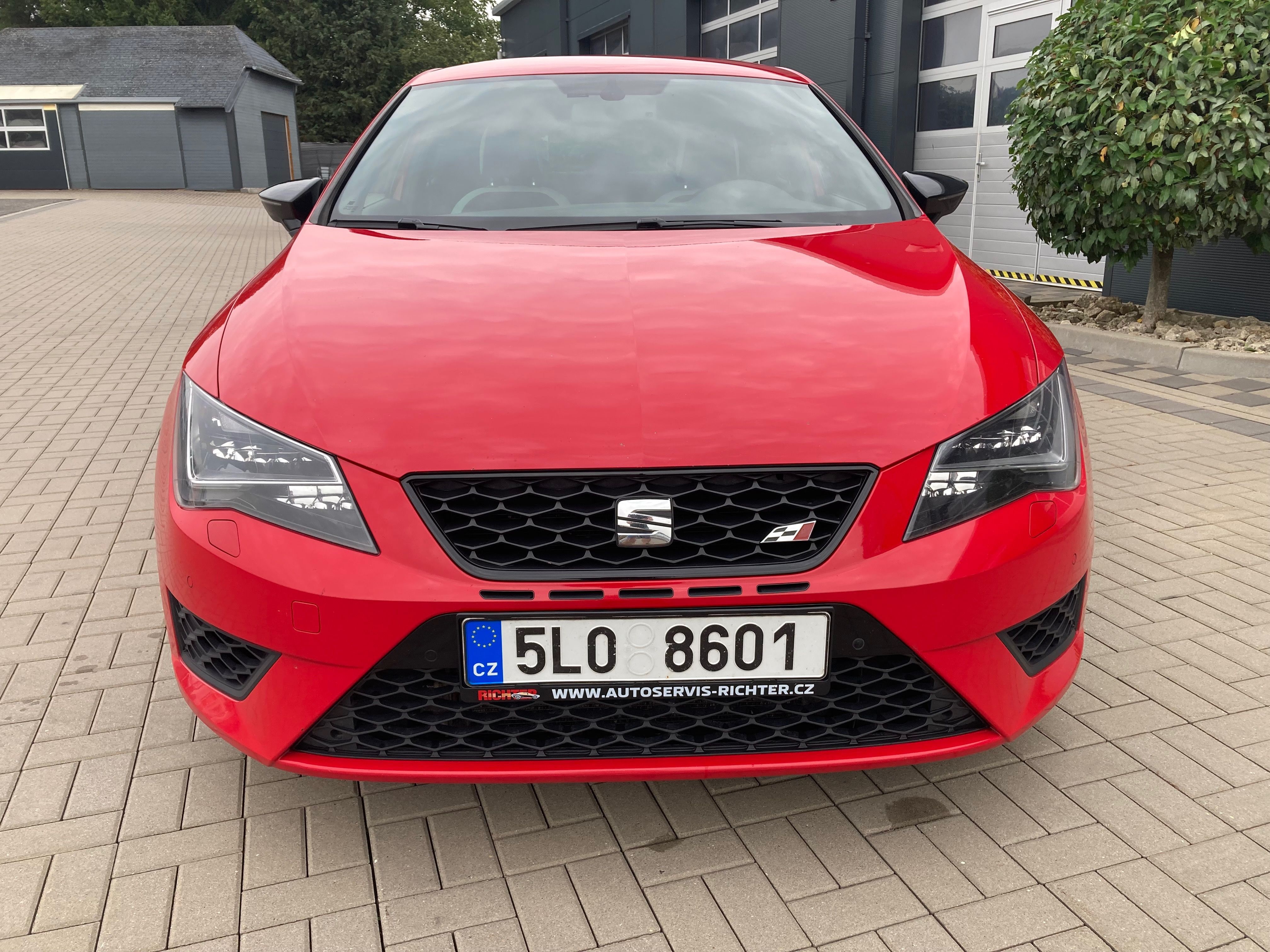 Seat Leon, Cupra 2.0 TSI 280hp/ původ ČR - fotka 2