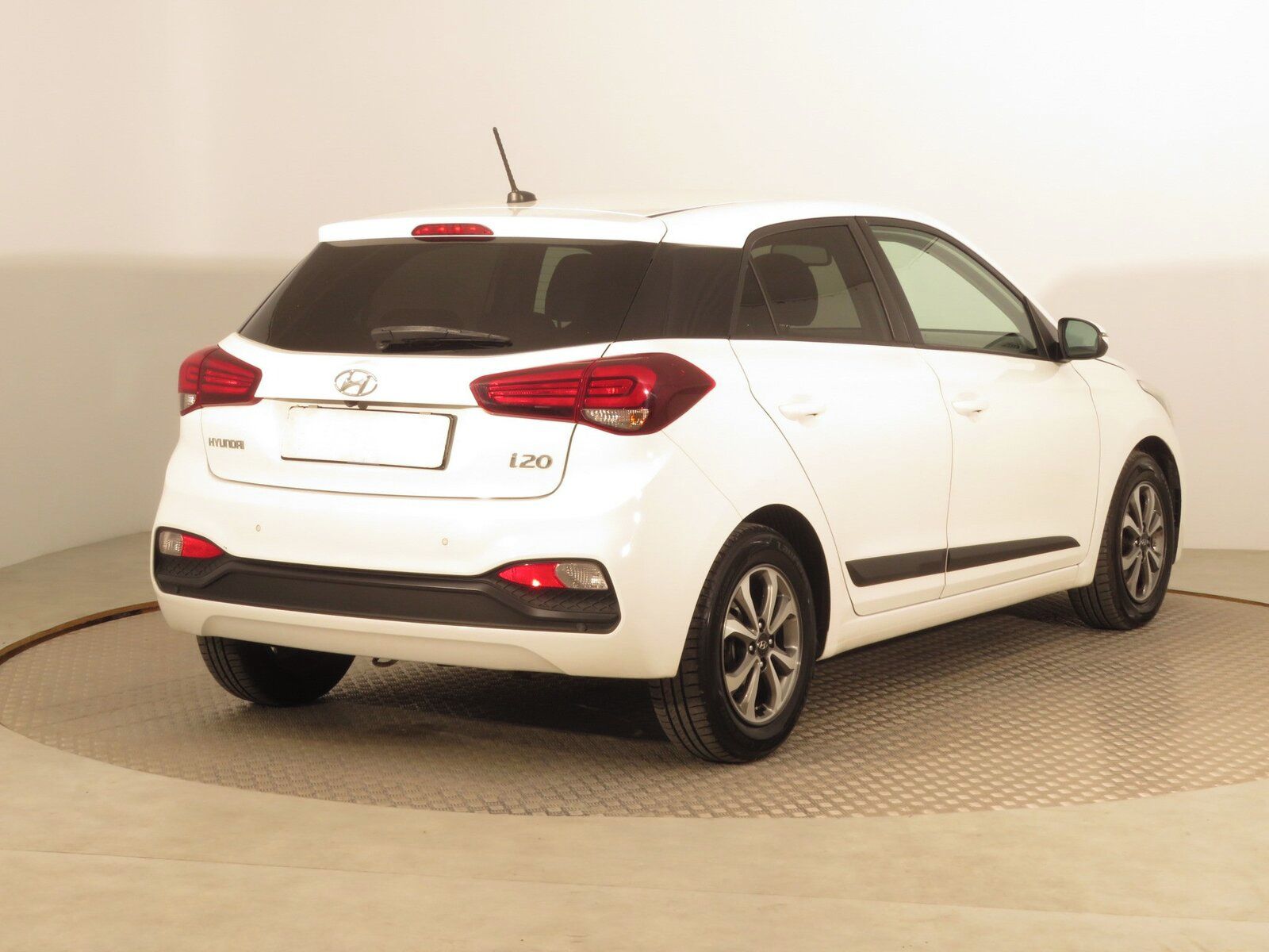 Hyundai i20, 1.2, Serv.kniha - fotka 5