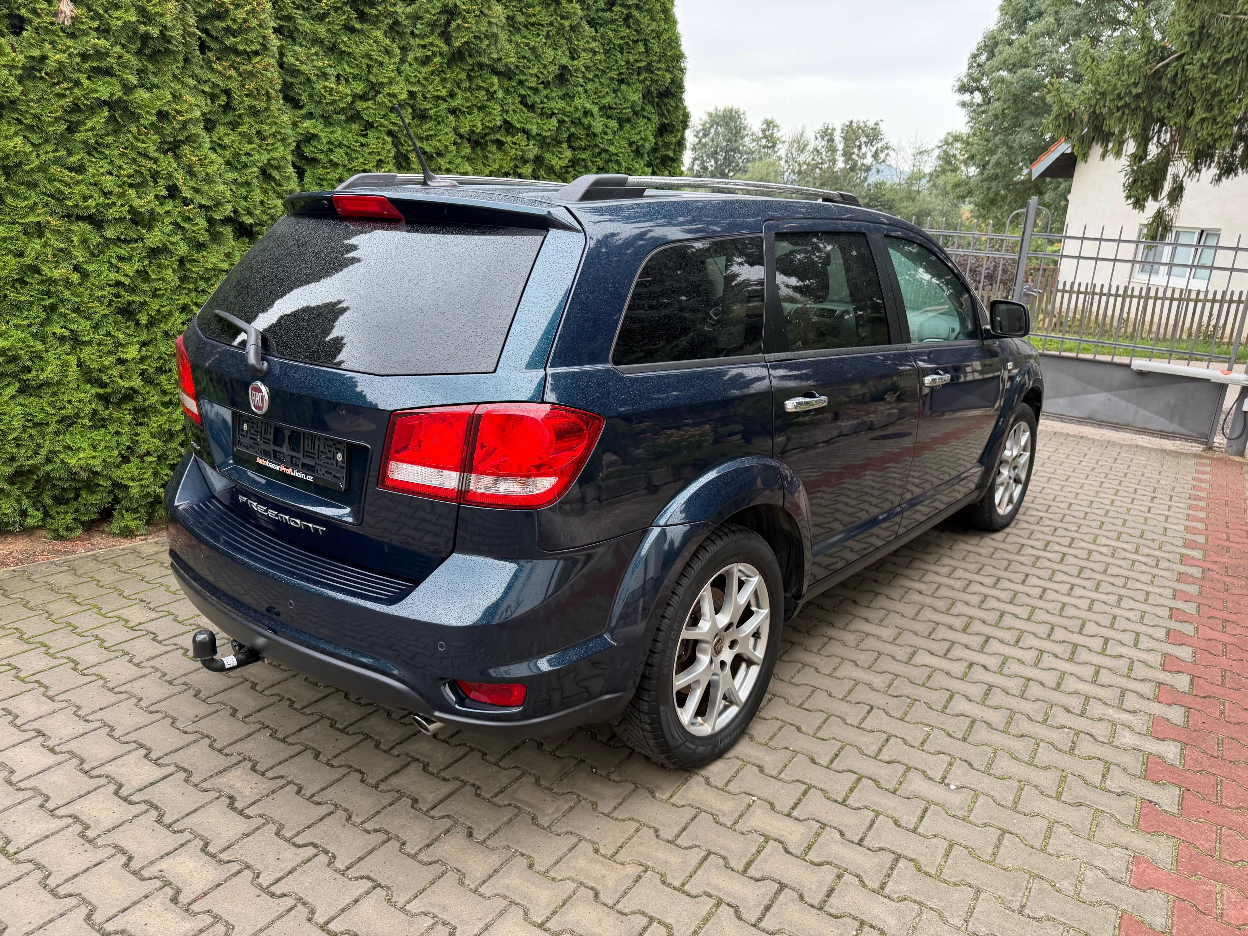 Fiat Freemont, 2,0 D/125kw 4x4 , 7 Míst Tažné - fotka 4