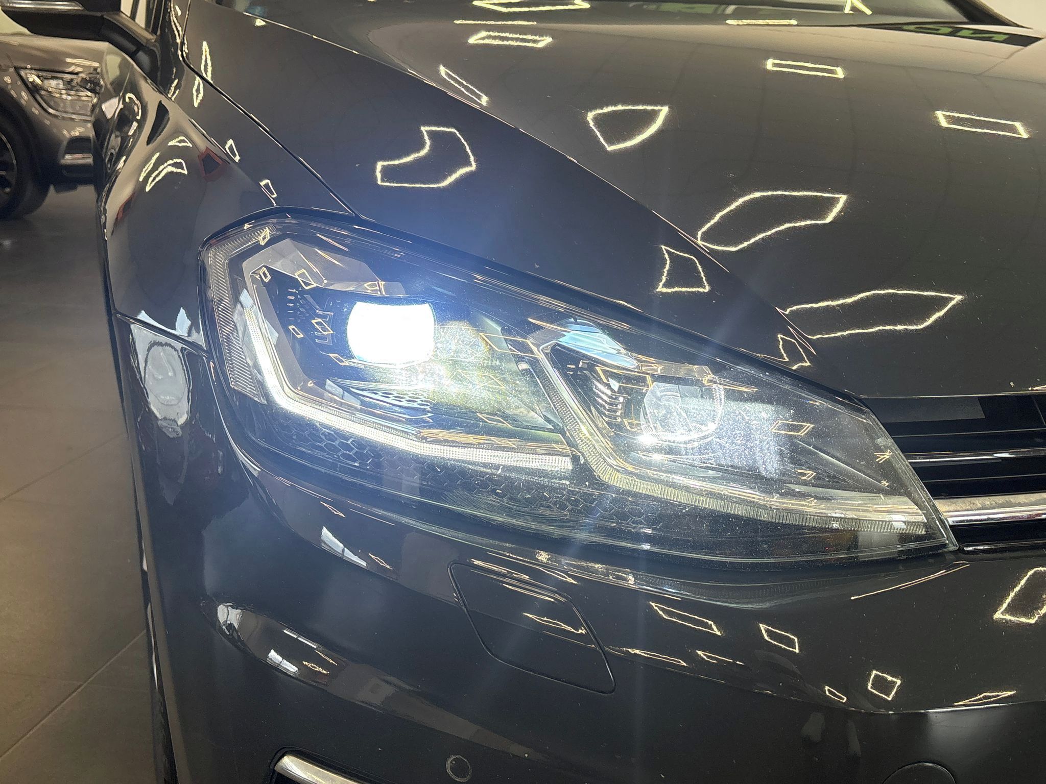 Volkswagen Golf, 2.0 TDI 110kW, Bi-Xenon, LED - fotka 6