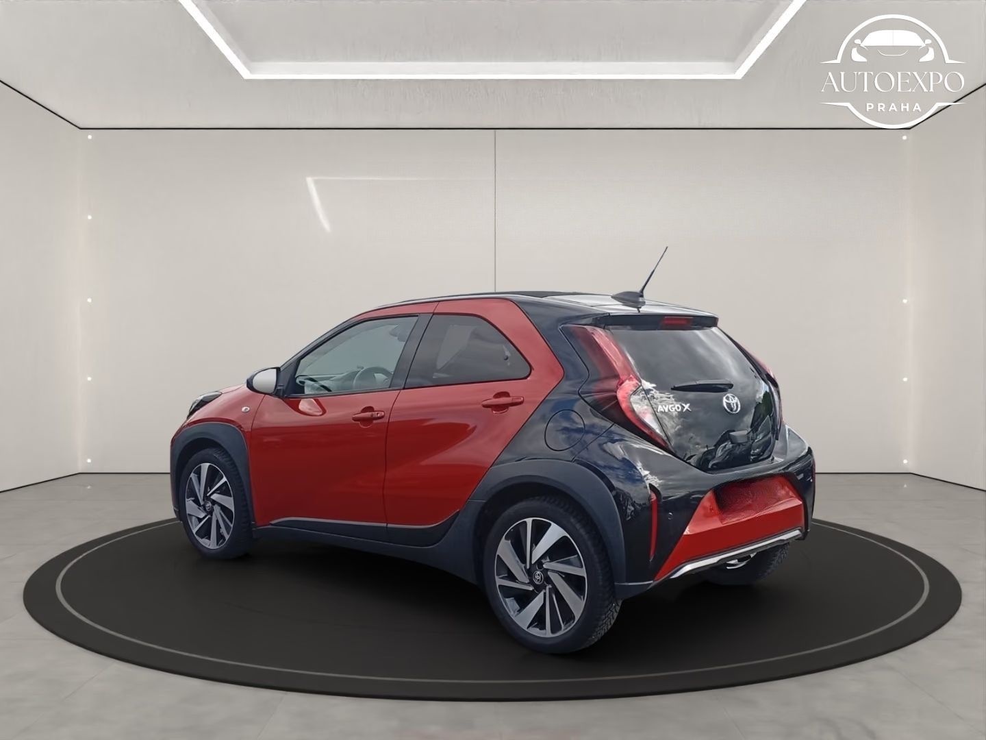 Toyota Aygo, Aygo X Air NAV JBL - fotka 3