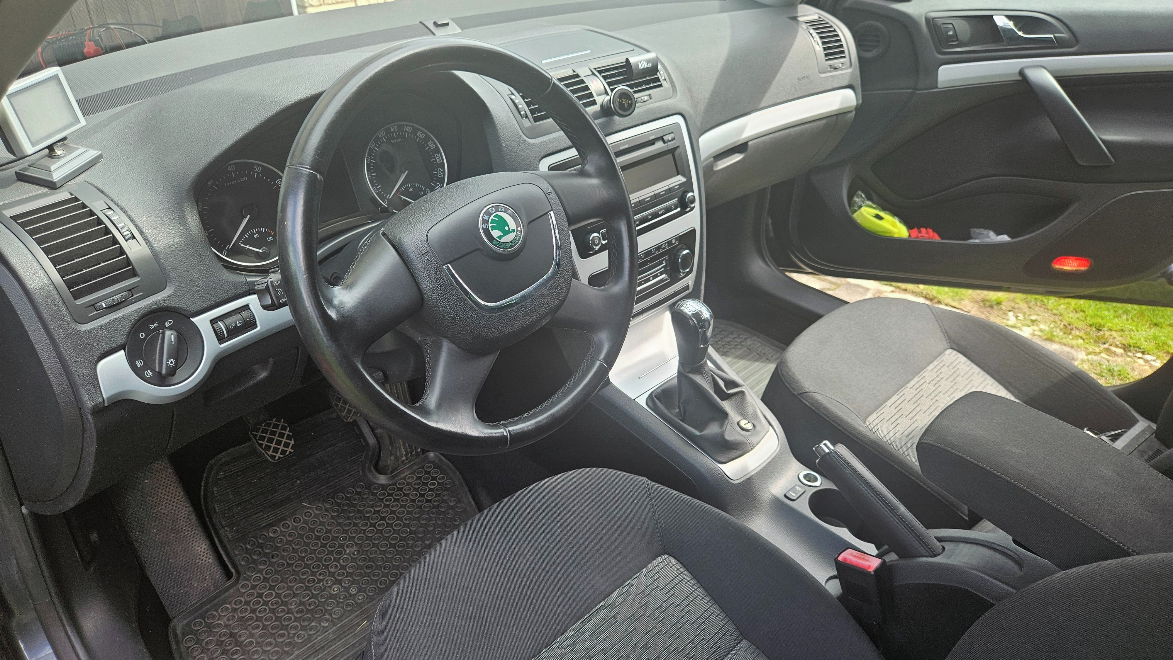 Škoda Octavia, 1.8 TSI COMBI najeto 62tis km! - fotka 5