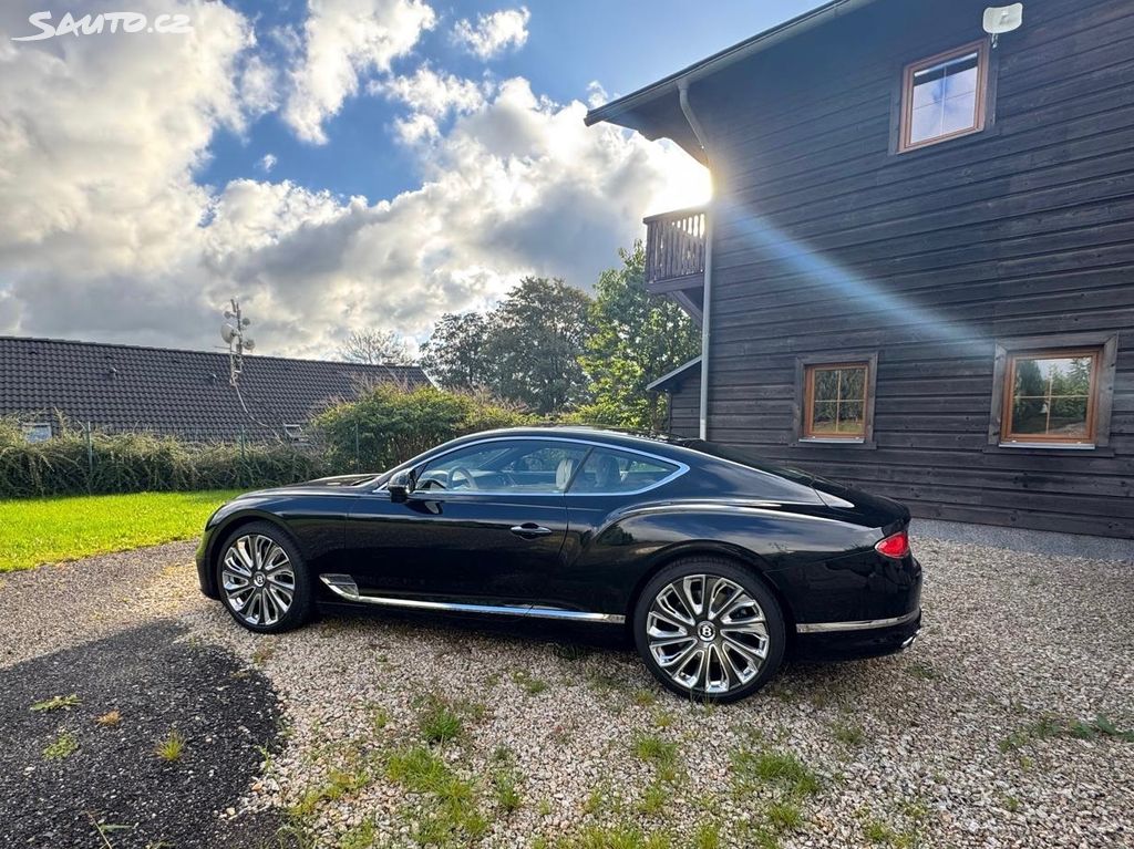 Bentley Continental 2022 z Czech