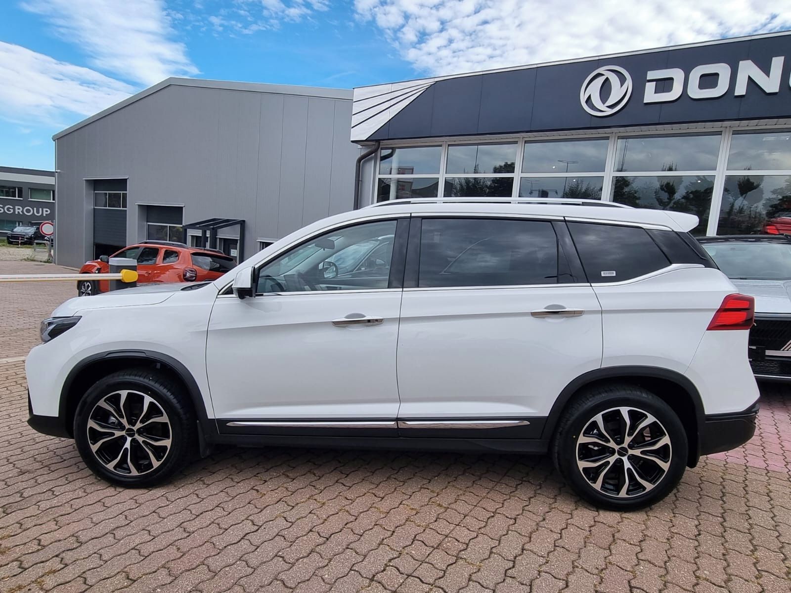Dongfeng T5, FORTHING T5 Exclusive - fotka 2