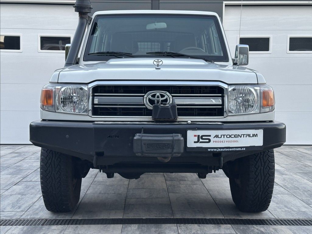 Toyota Land Cruiser, 4,2 D 130PS  HZJ76 LX 4x4 - fotka 4