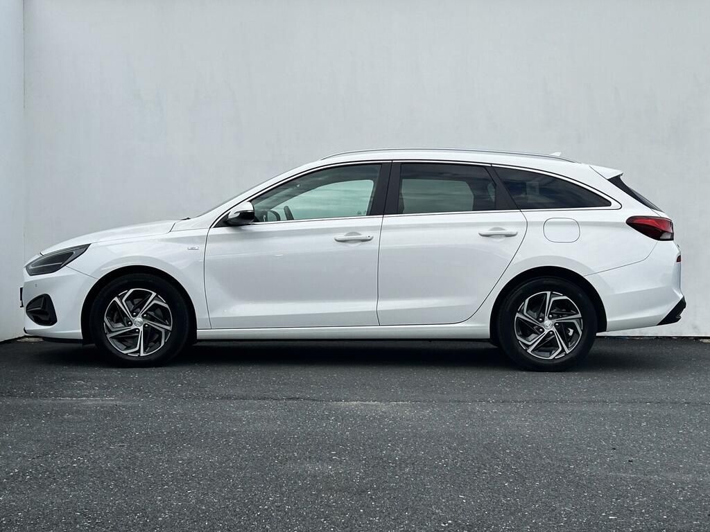 Hyundai i30, Family Smart 1.5 T-GDI 117 kW - fotka 3