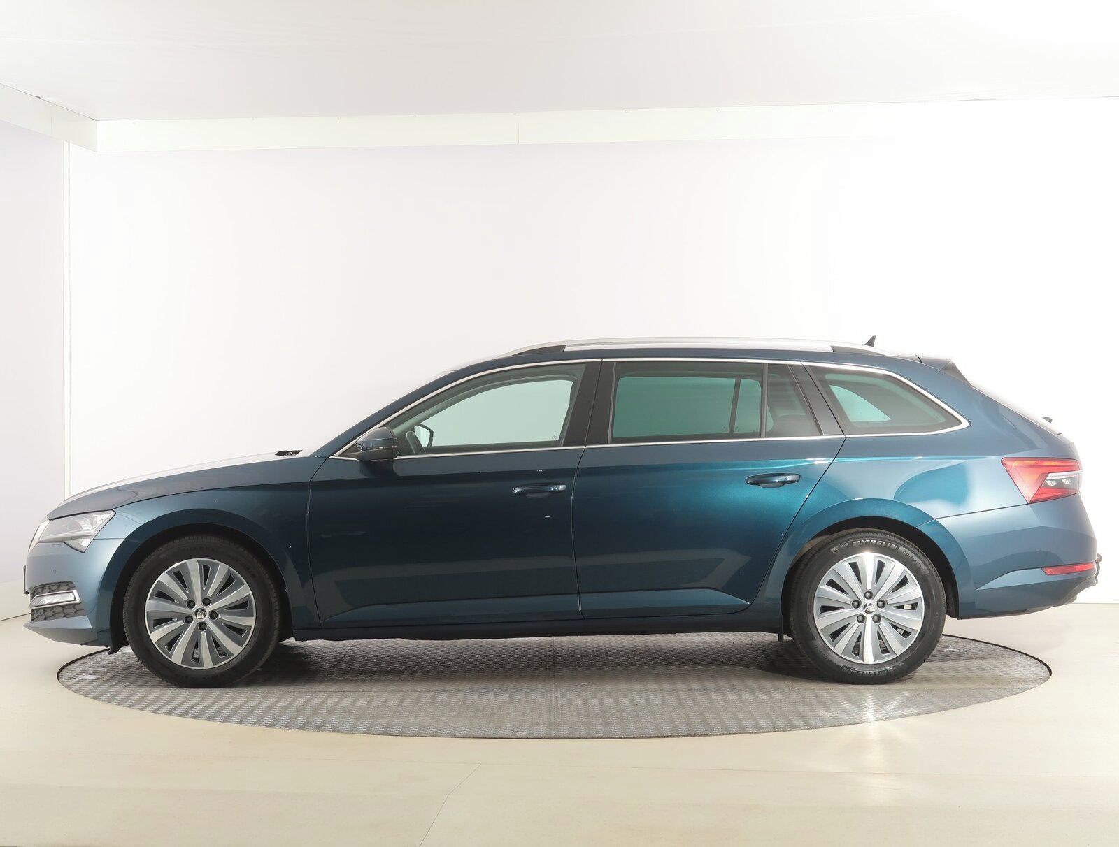 Škoda Superb, 2.0 TDI, Style, Automat - fotka 3
