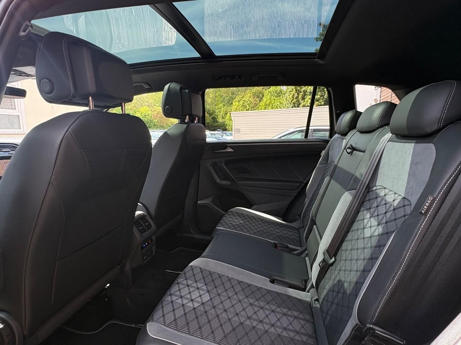 Volkswagen Tiguan Allspace, 2.0TDI DSG R-Line 4x4 DPH TZ - fotka 4