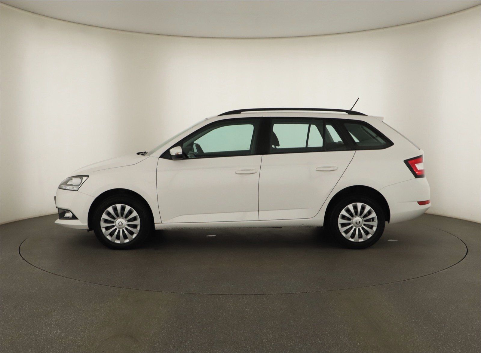Škoda Fabia, 1.0 TSI, ČR,1.maj, Klima - fotka 3