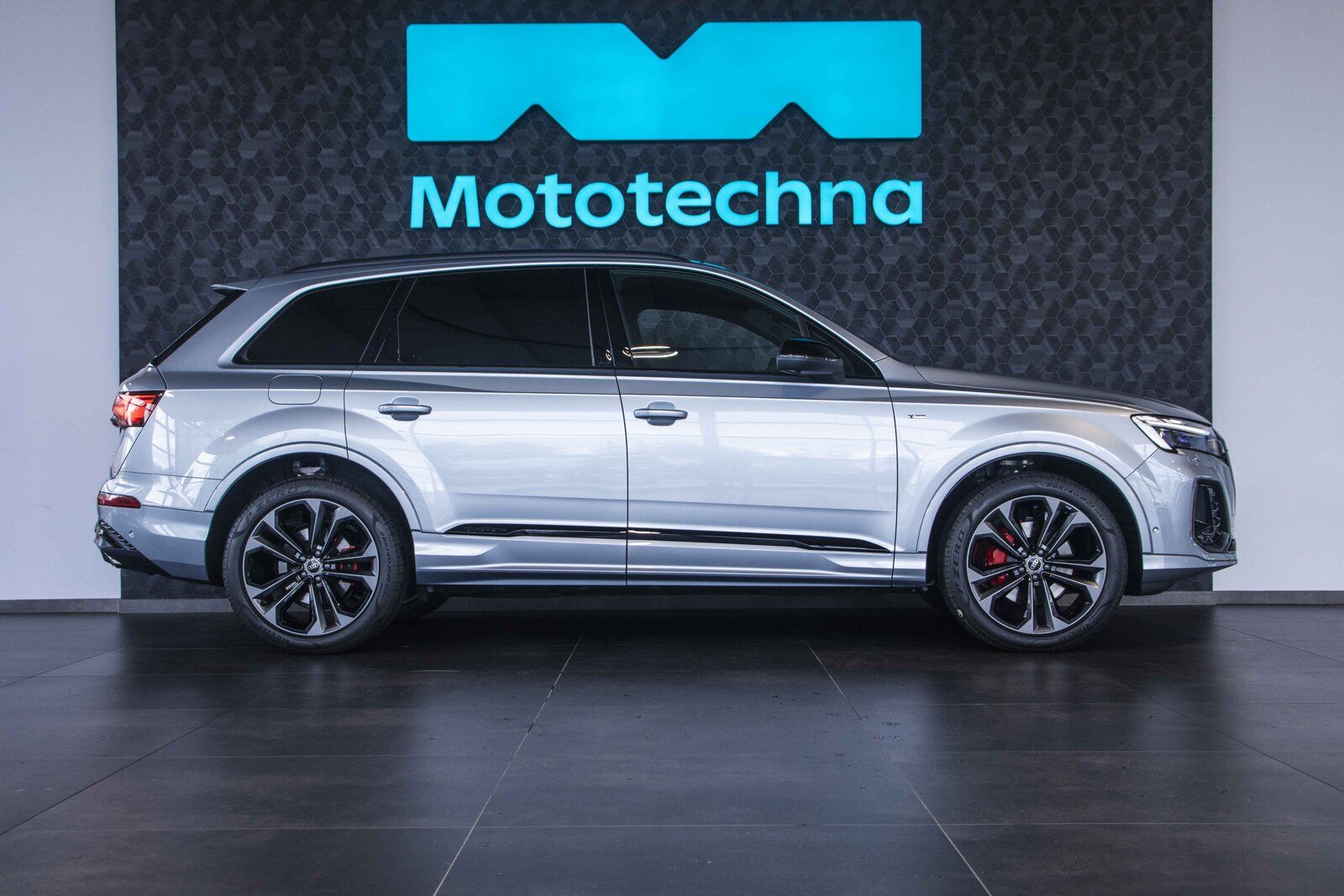 Audi Q7, 50 TDI, Vzduch, HUD, Masáž - fotka 6
