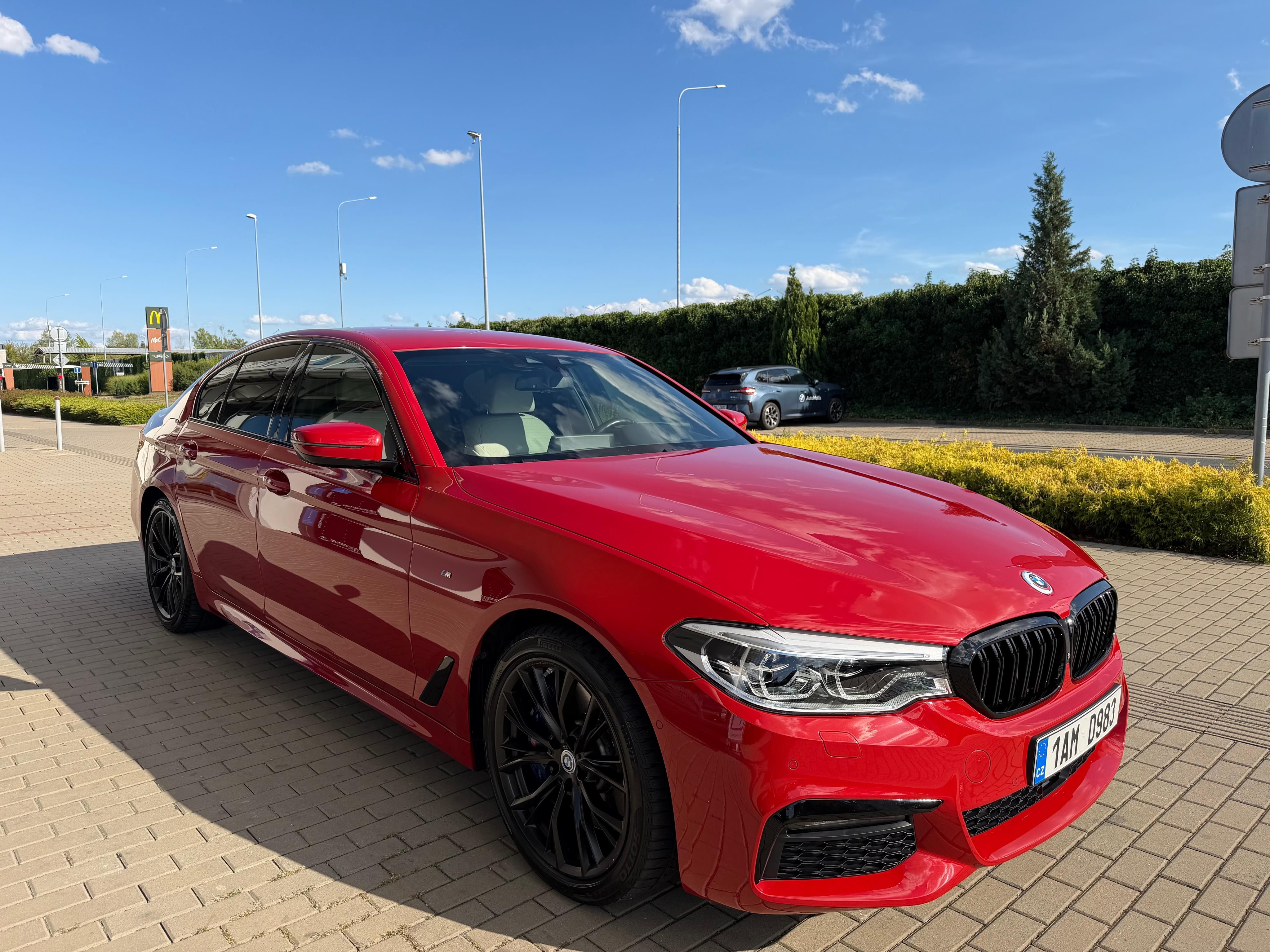 BMW Řada 5, 540i mpaket h&k, ČR individual - fotka 2