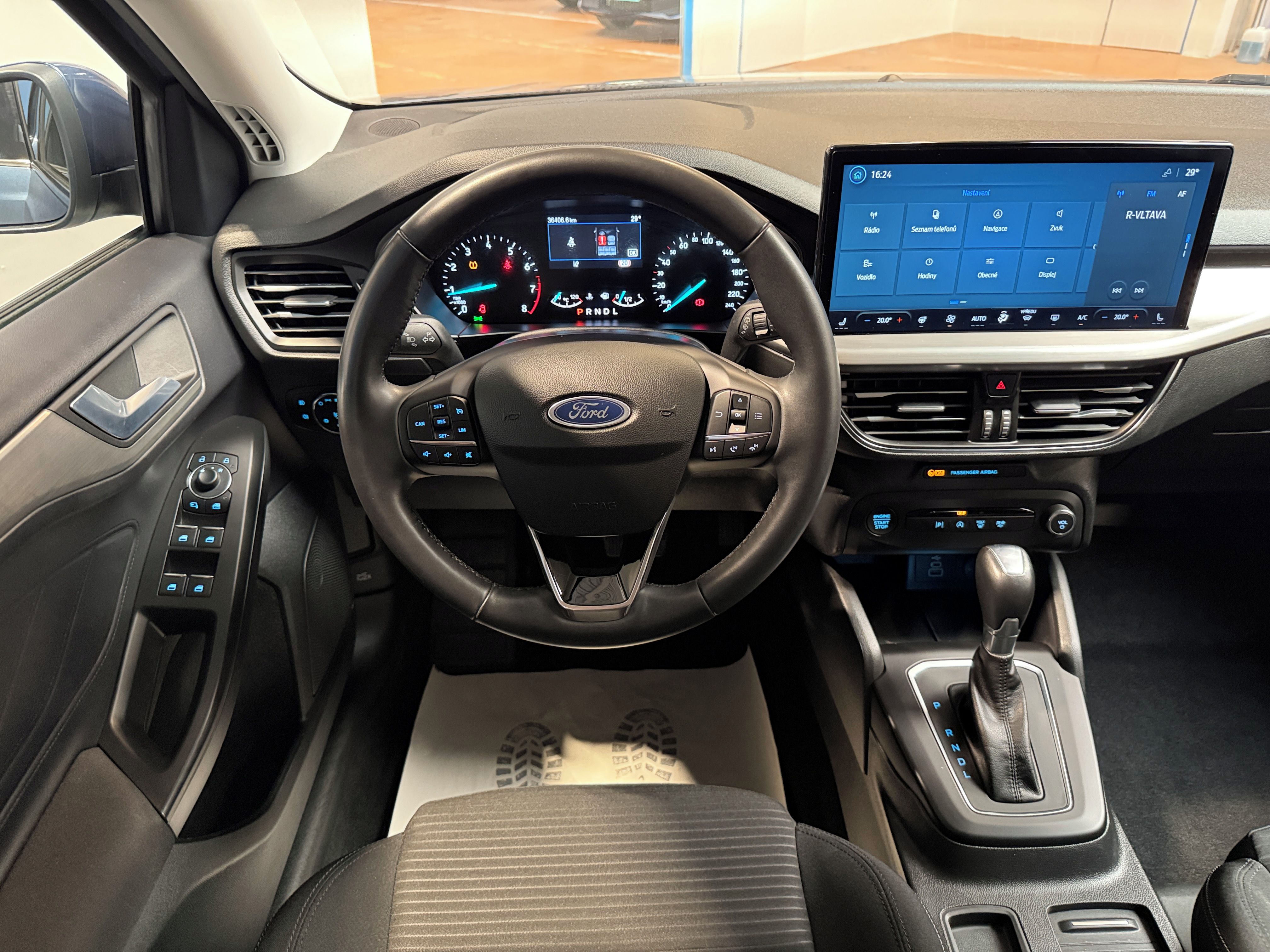 Ford Focus, 1.0 EcoBoost mHEV 114kW Titani - fotka 6