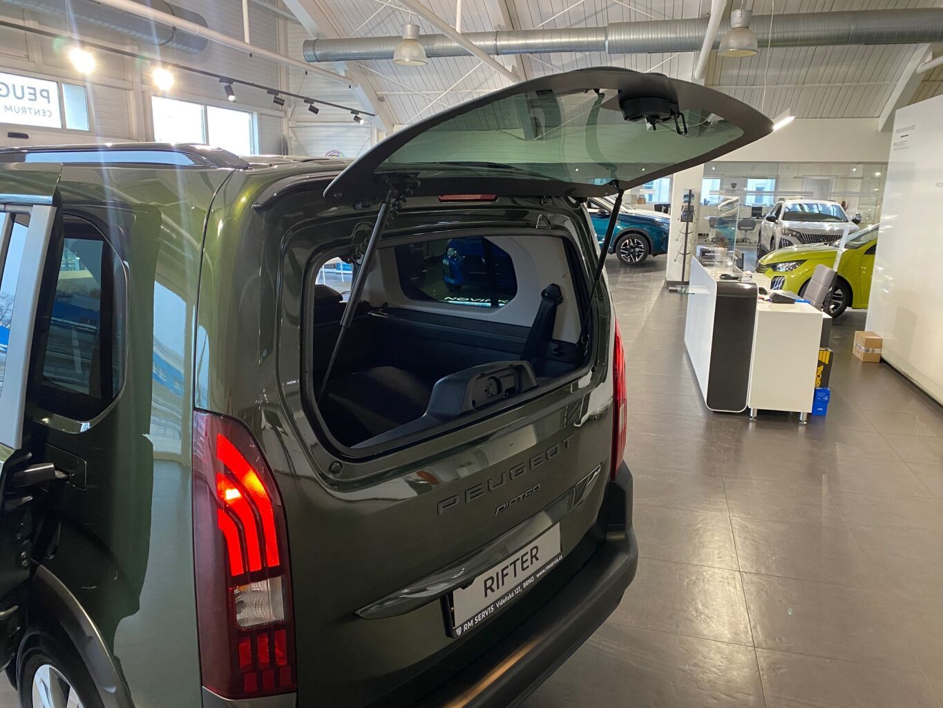 Peugeot Rifter, LONG GT BlueHDi 130 EAT8 - 7MÍ - fotka 6