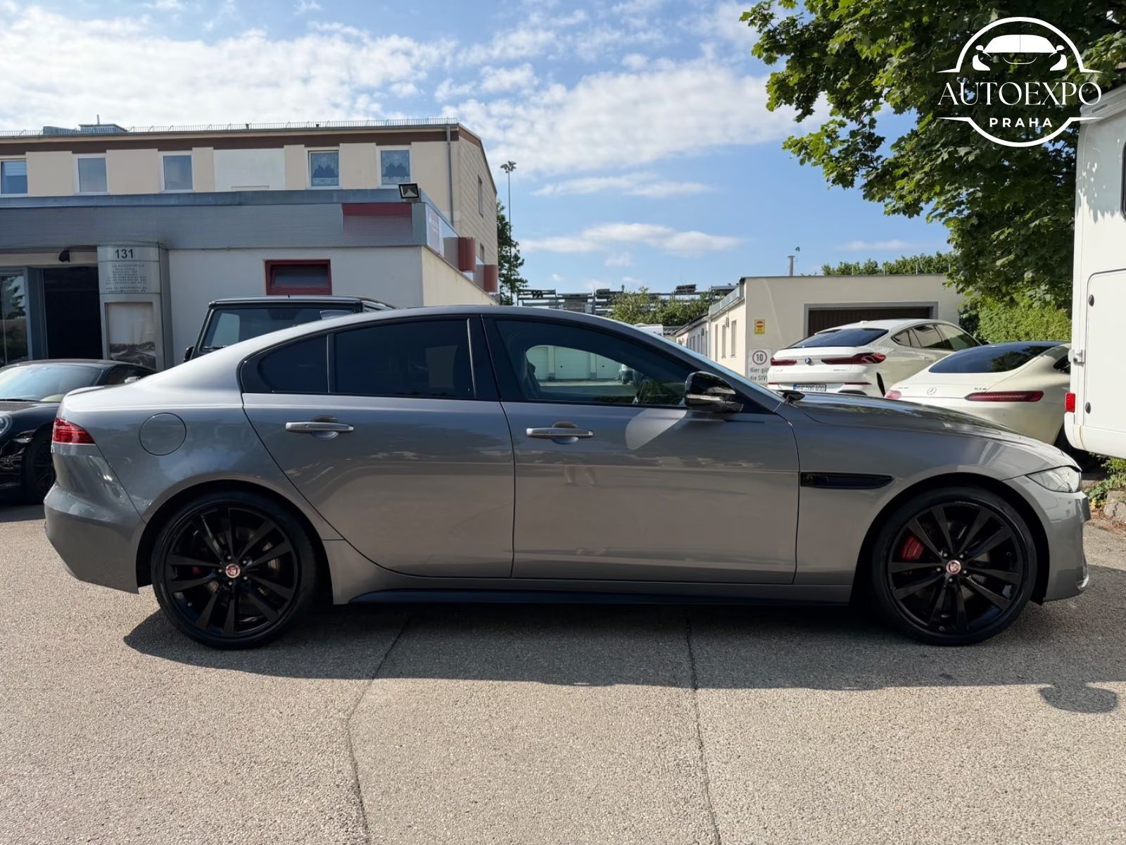 Jaguar XE, R-Dynamic Black*PANORAMA - fotka 4