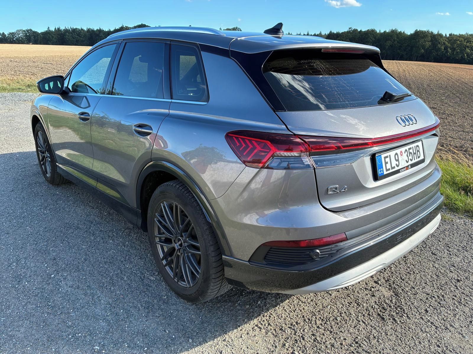 Audi Q4 e-tron, 40 dojezd 300km - fotka 6