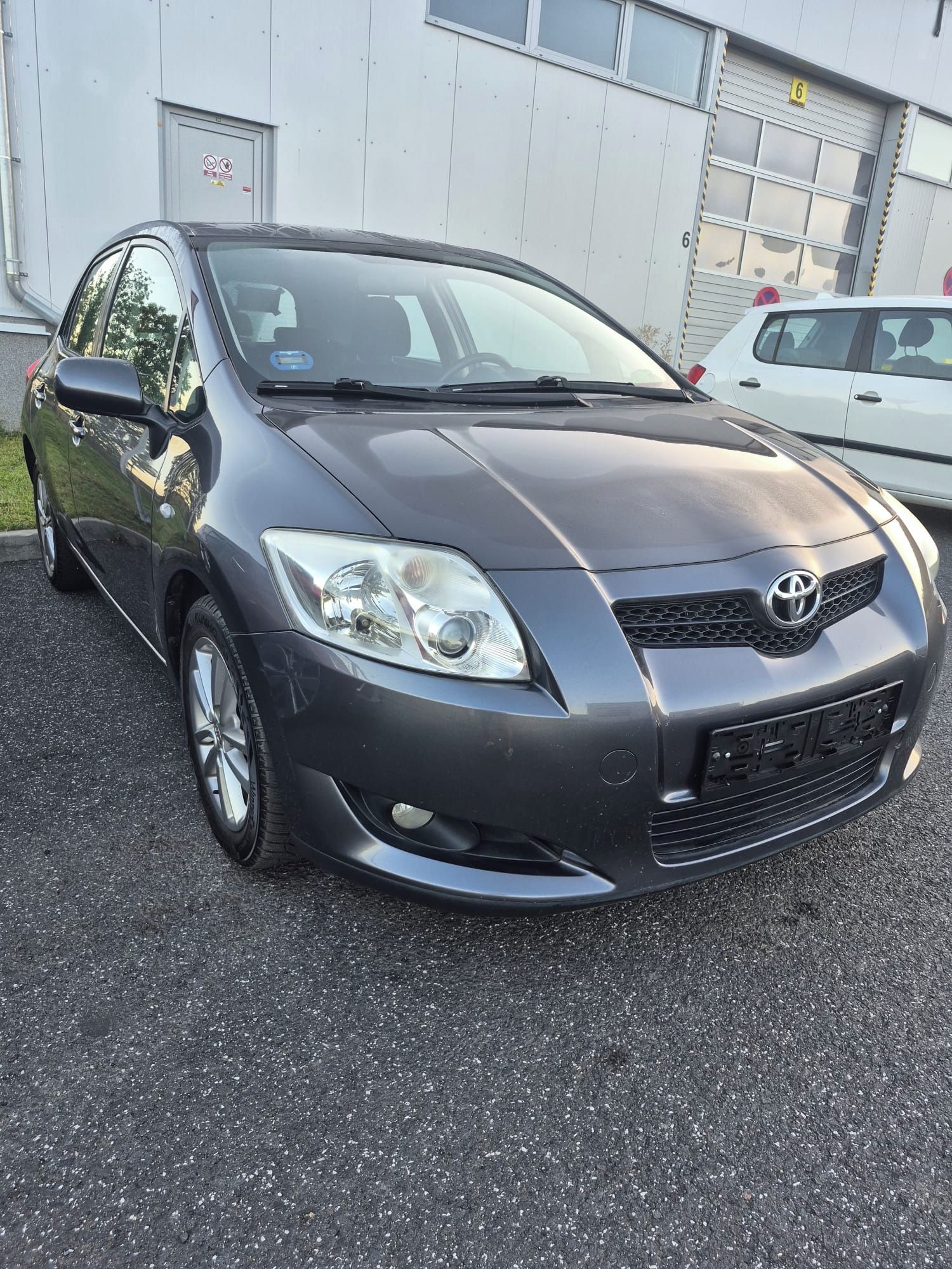 Toyota Auris, Toyota Auris 1.33 - po servisu - fotka 2
