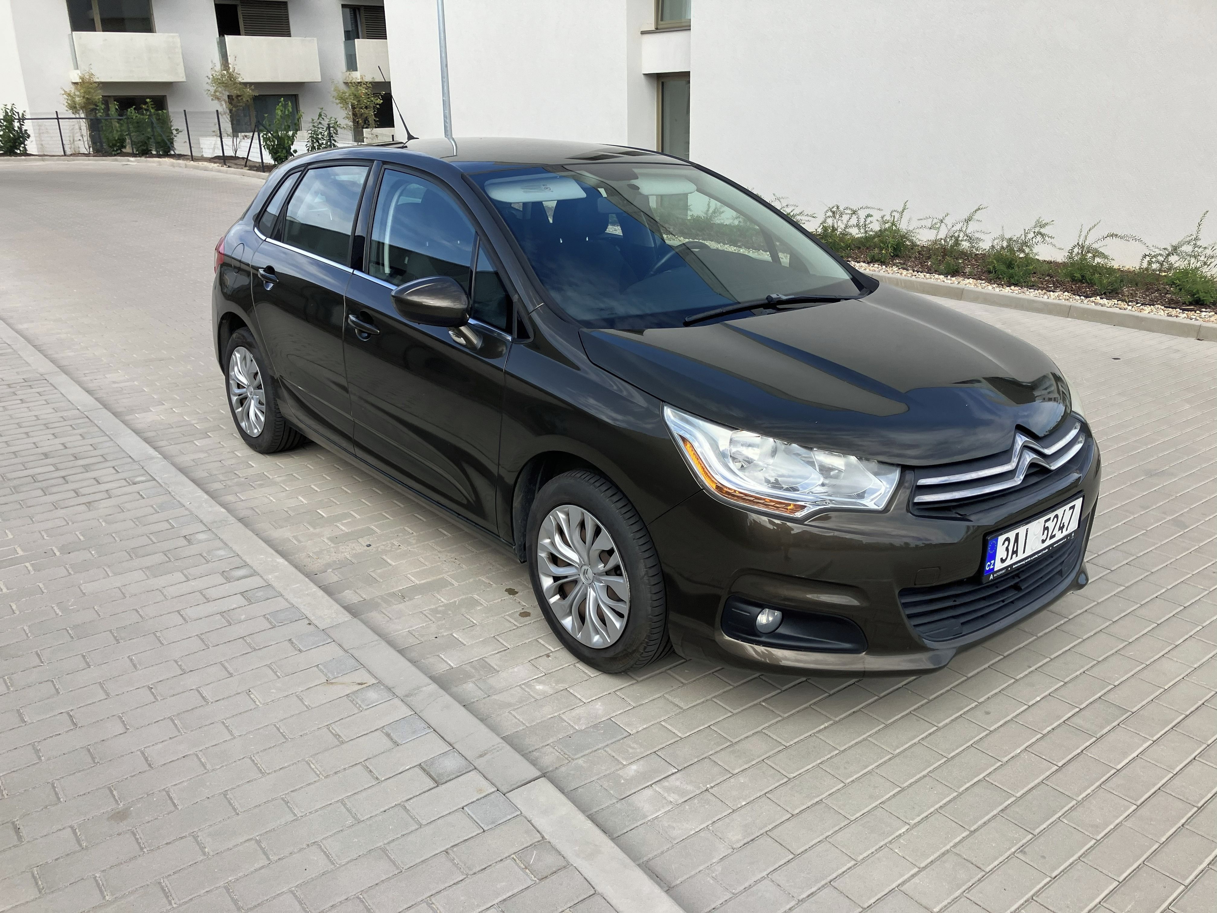 Citroën C4, 1.6i, ČR, po servisu,STK, pneu - fotka 5