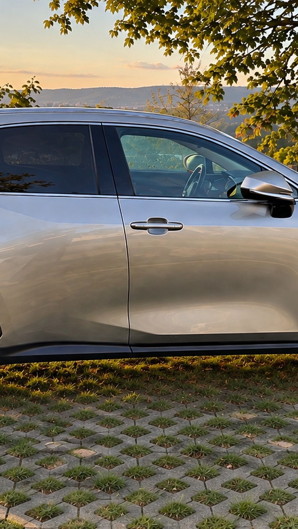 Lexus NX 450h+, Lexus NX 450h+ Plug-in Hybrid - fotka 5