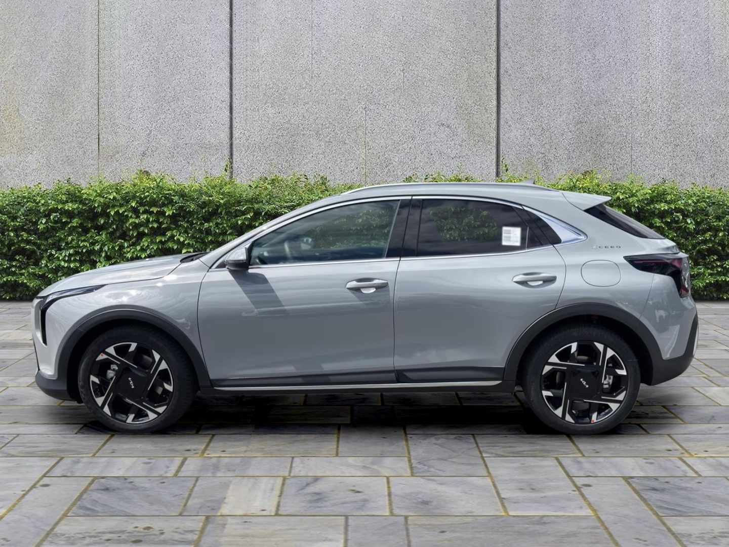 Kia XCee´d, 1,6 T-GDi GPF 7DCT TOP 110 KW - fotka 4