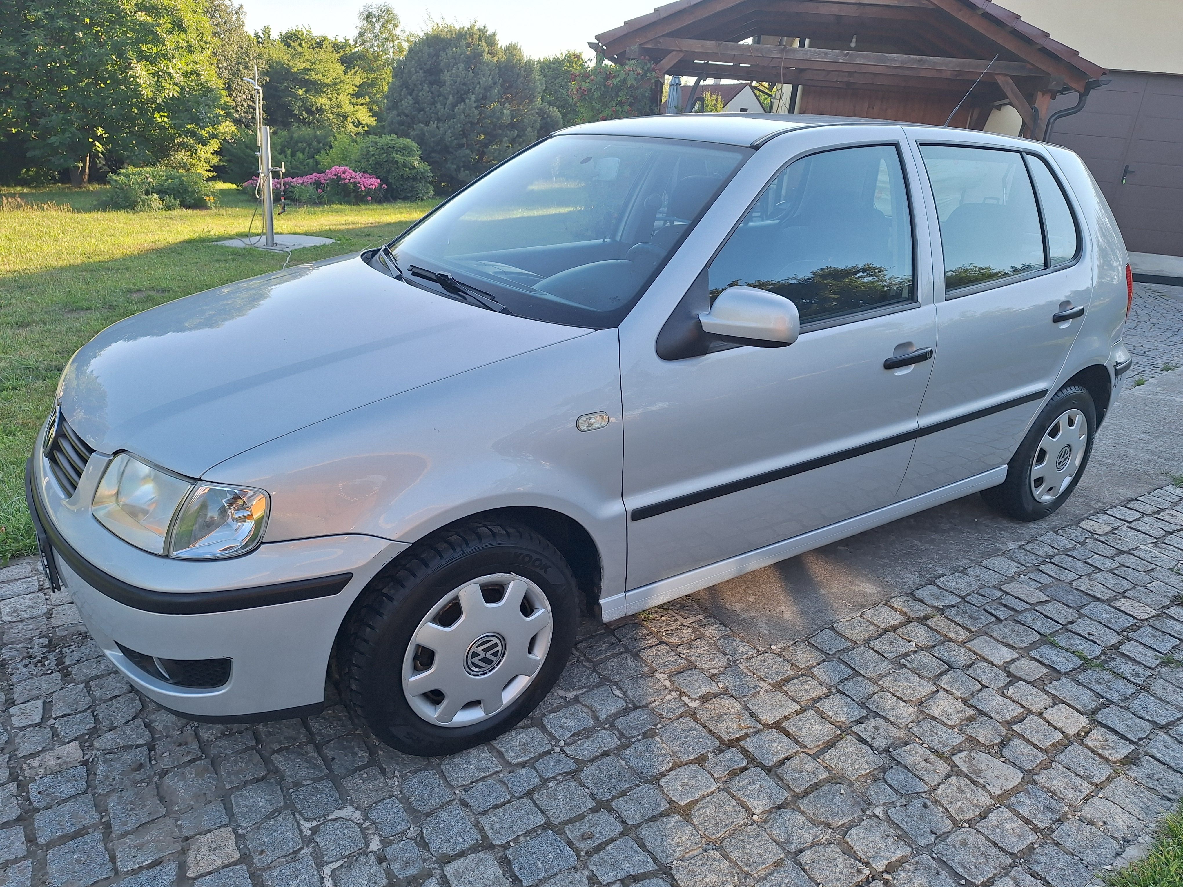 Volkswagen Polo, 1.4 benzín 44kW serviska,klima - fotka 2