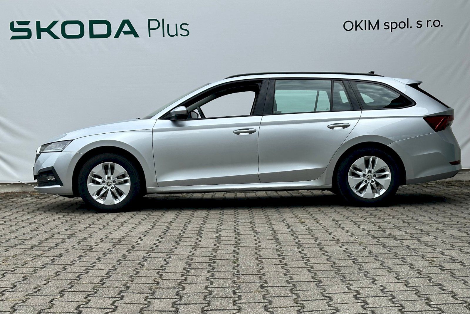 Škoda Octavia, 2.0 TDI 85kW Ambition Combi - fotka 3