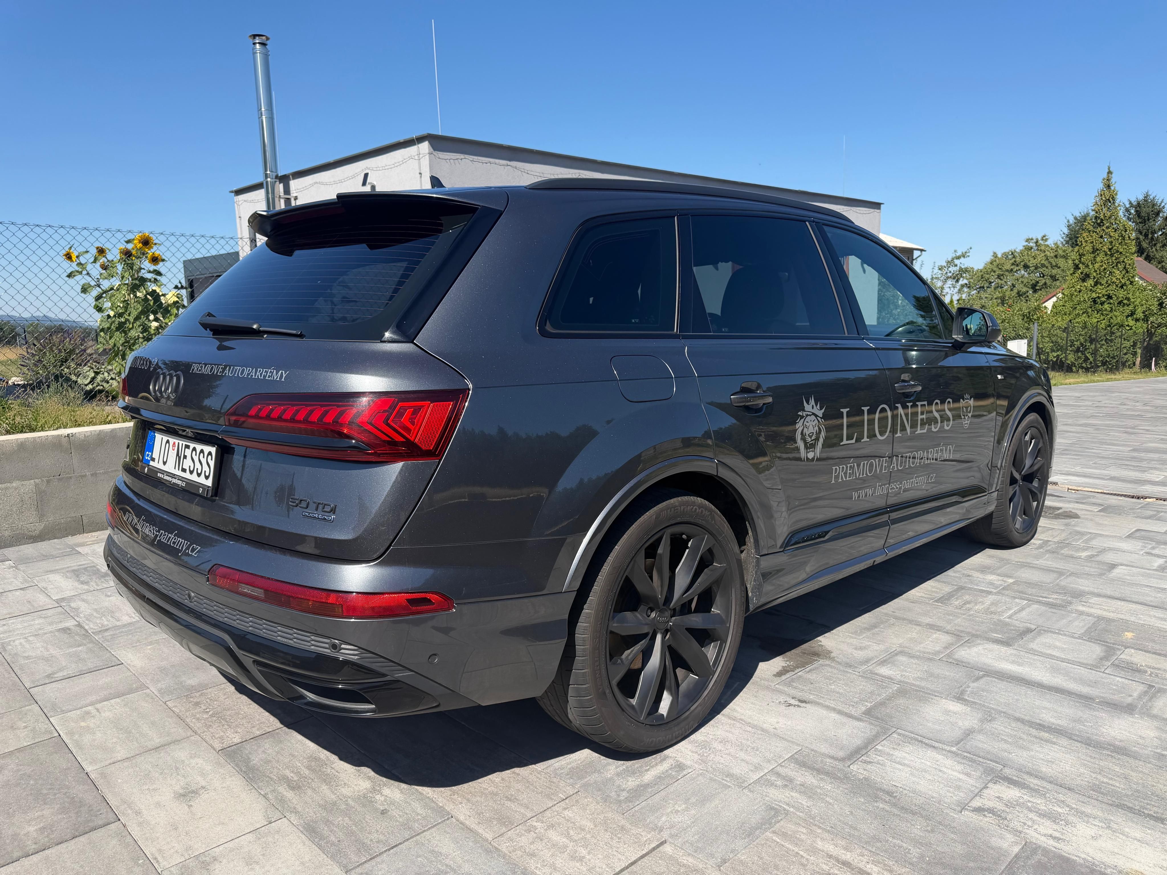 Audi Q7, 50TDi,DPH,ČR,ZÁRUKA,tažné - fotka 4