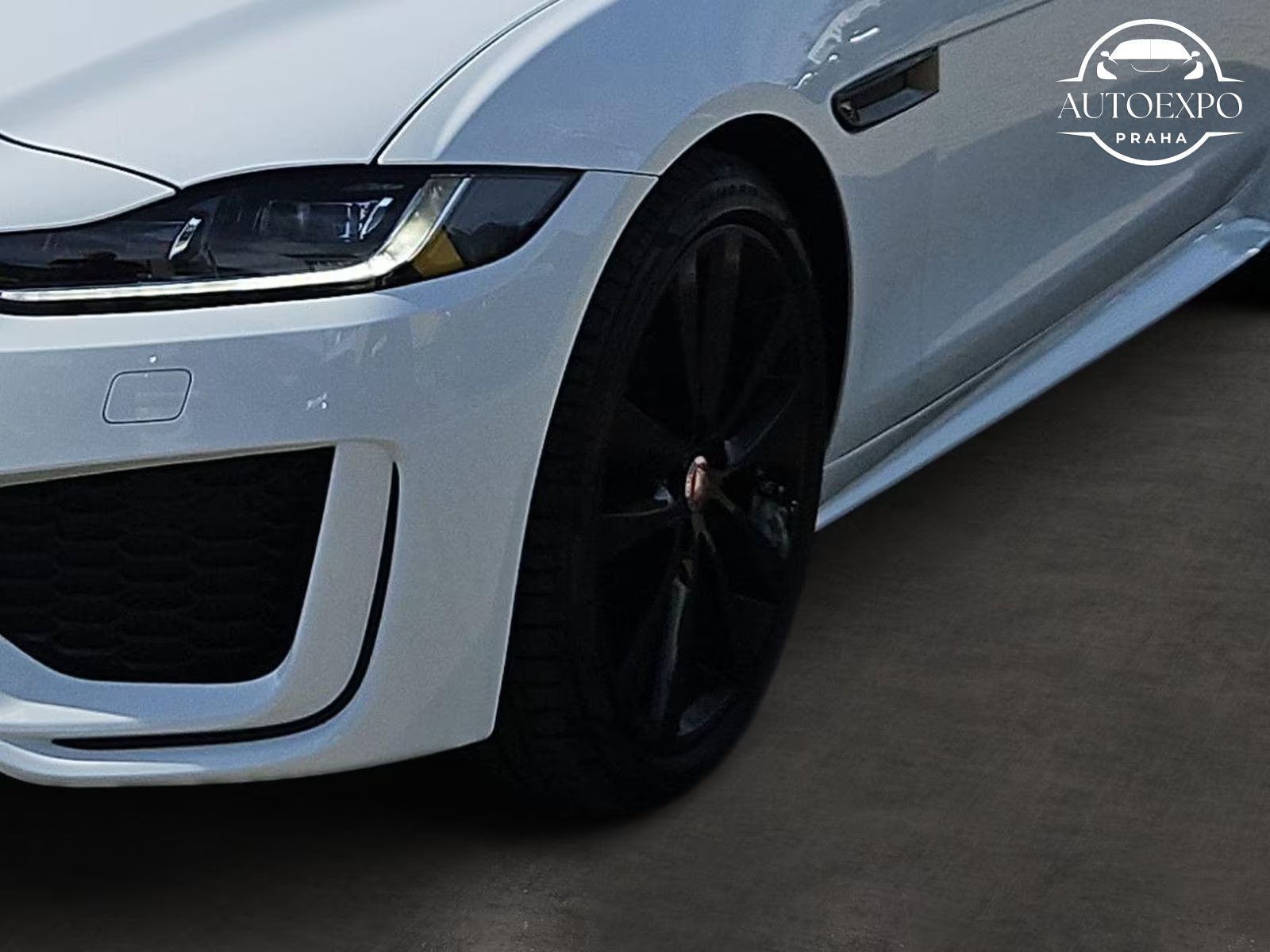 Jaguar XE, P250 R-Dynamic HSE*Matrix-LED - fotka 6