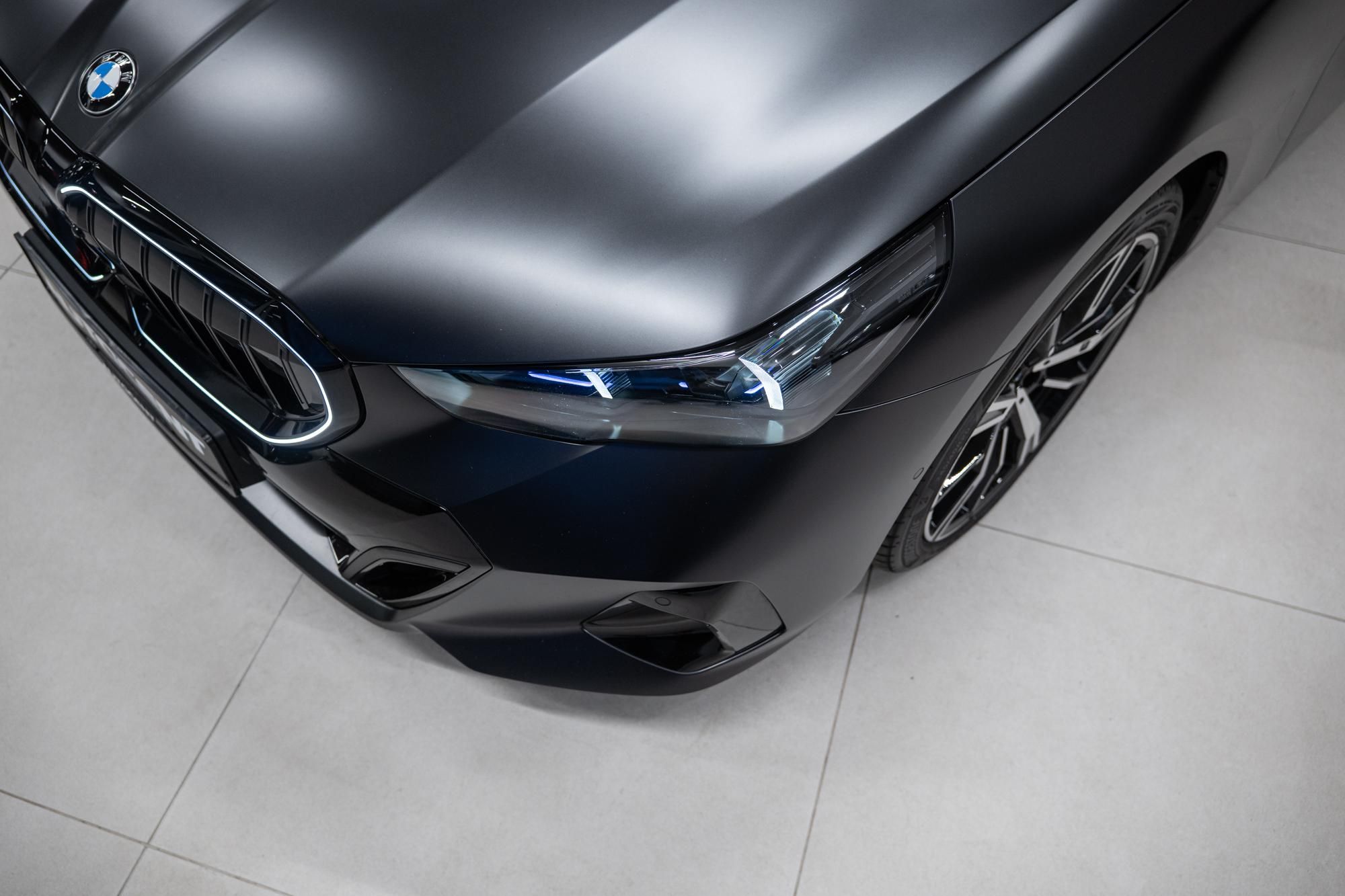 BMW Řada 5, 540xd M-SPORT MAXIMÁLNÍ VÝBAVA - fotka 2