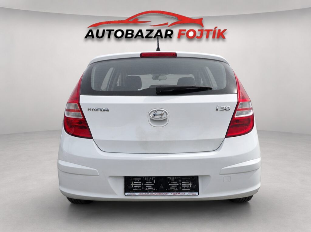 Hyundai i30, 1.4 CVVT 80KW klima - fotka 6