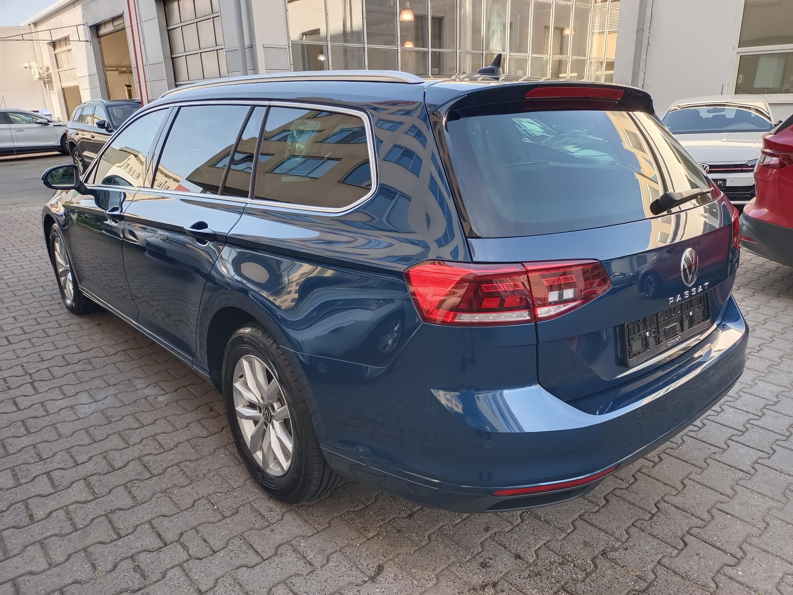 Volkswagen Passat Variant, 2.0 TDI 110kW DSG / Tažné - fotka 4
