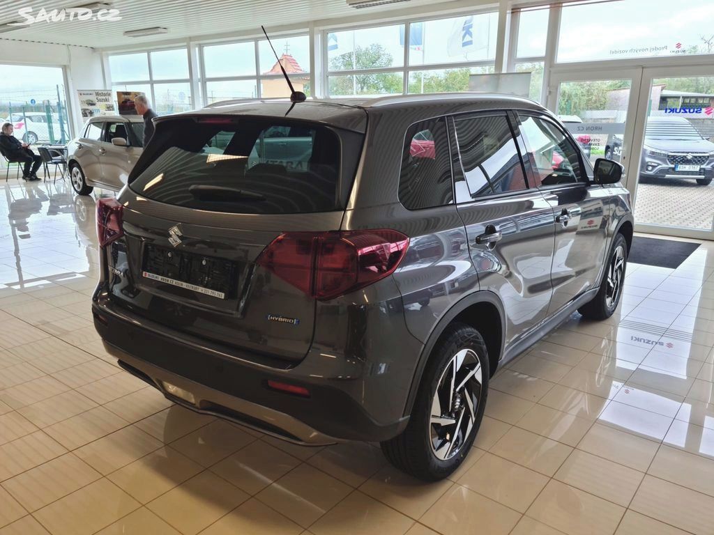 Suzuki Vitara, 1,4 Premium Automat + SADA KOL - fotka 4