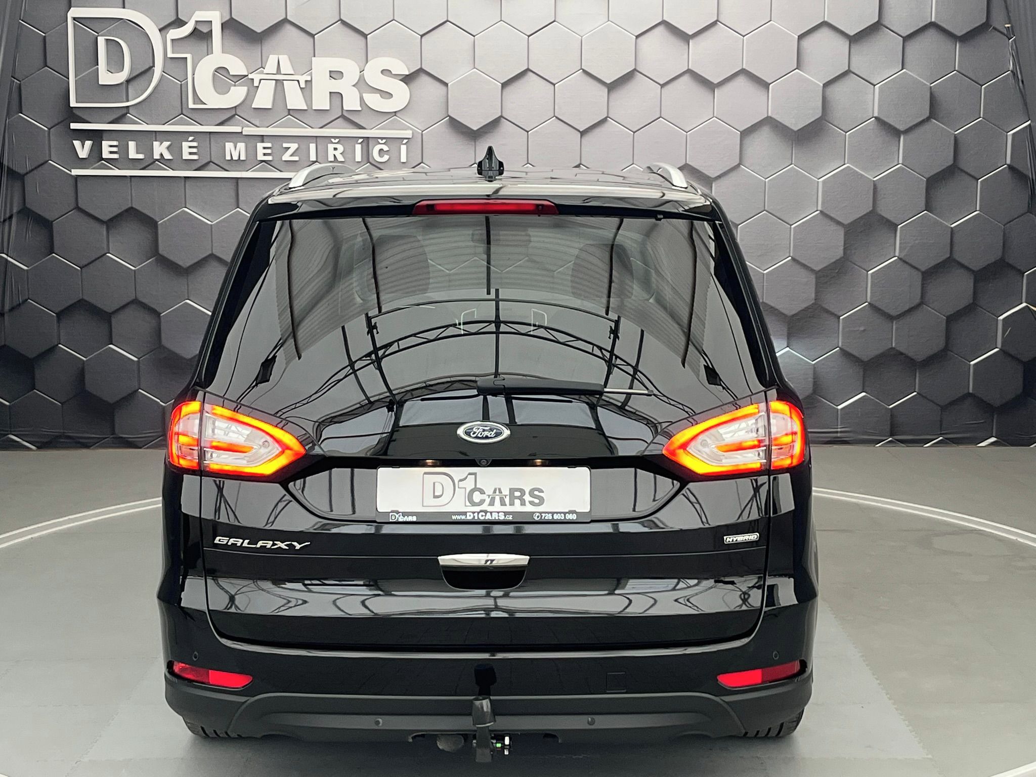 Ford Galaxy, 2.5 HEV TITANIUM 7 míst - fotka 3