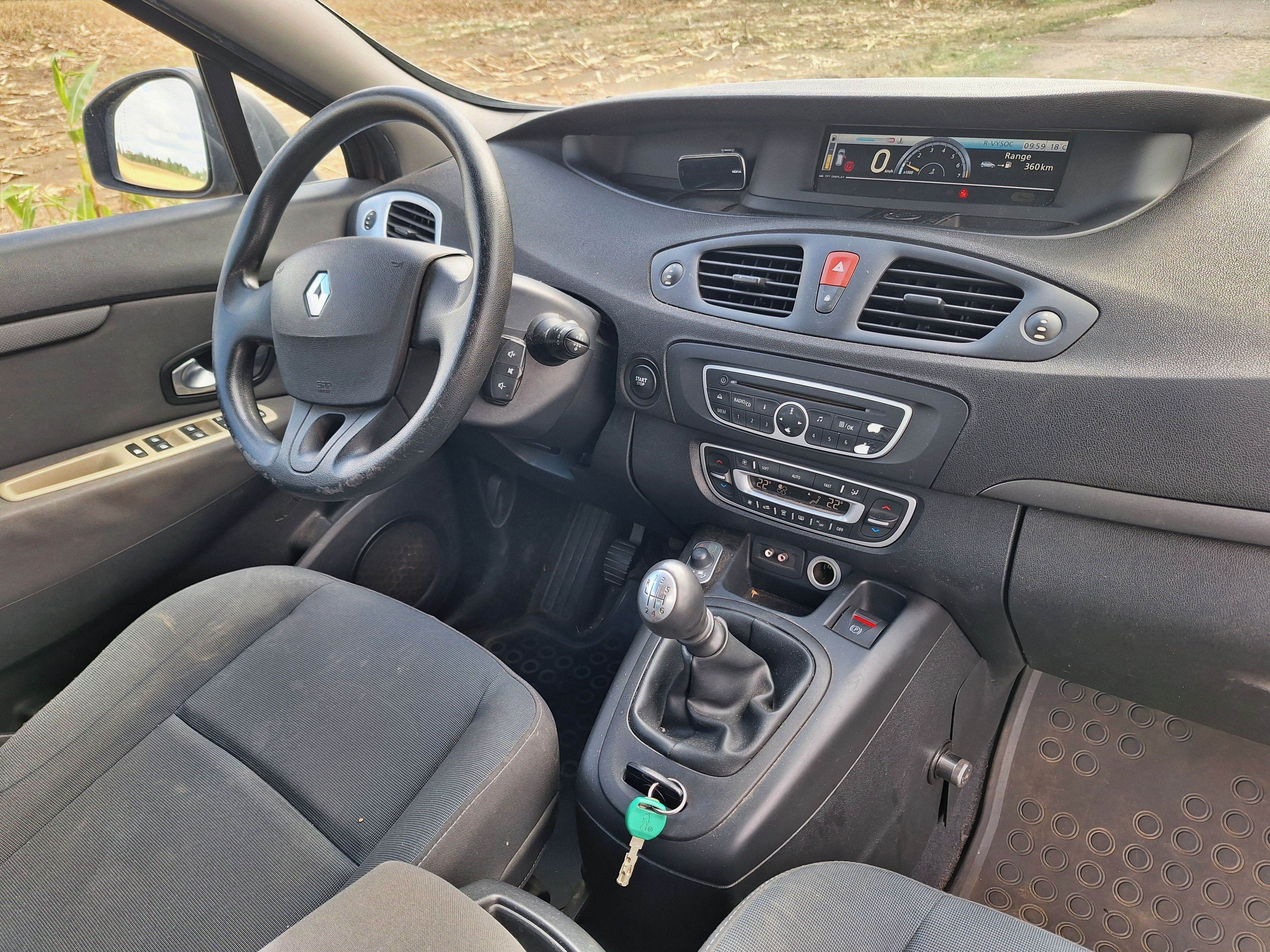 Renault Grand Scénic, 1.6 81 kW, klima, STK do 7/28 - fotka 6