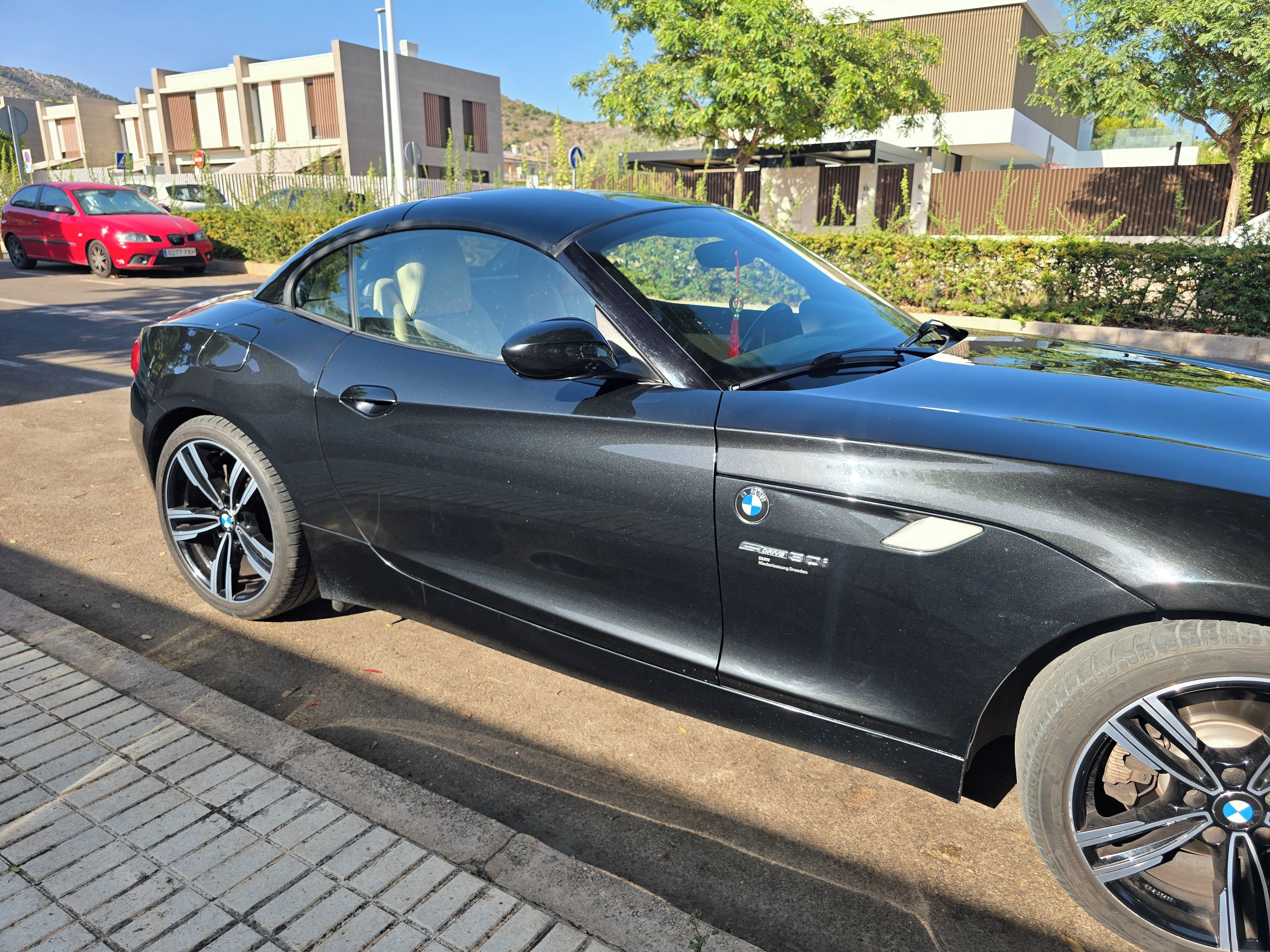 BMW Z4, 3.0 Benzín 190 kW - fotka 3
