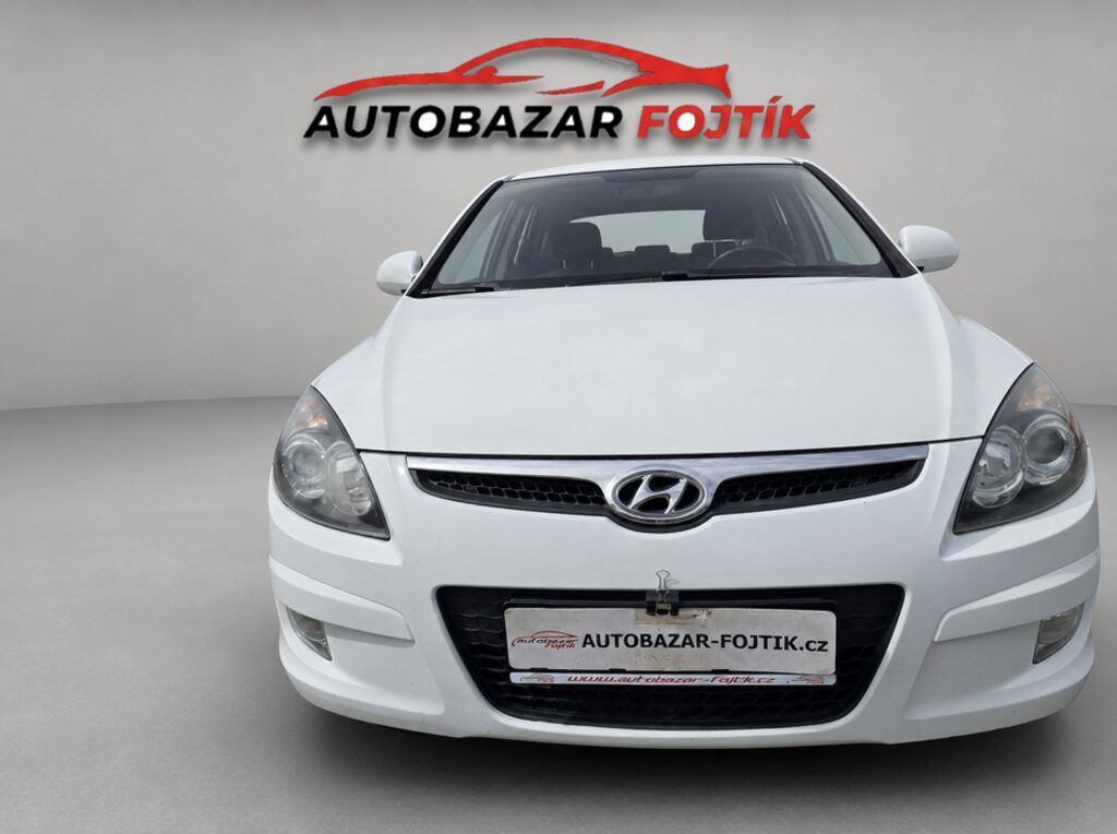 Hyundai i30, 1.4 CVVT 80KW klima - fotka 2