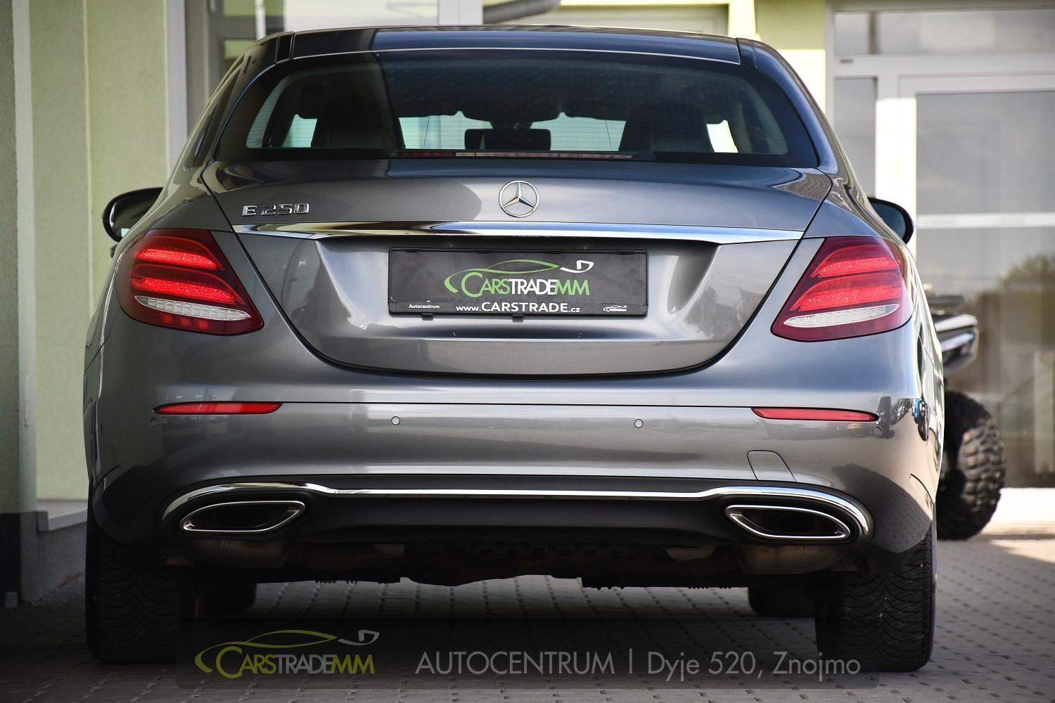 Mercedes-Benz Třídy E, 250CGi LED PDC NAVI - fotka 4
