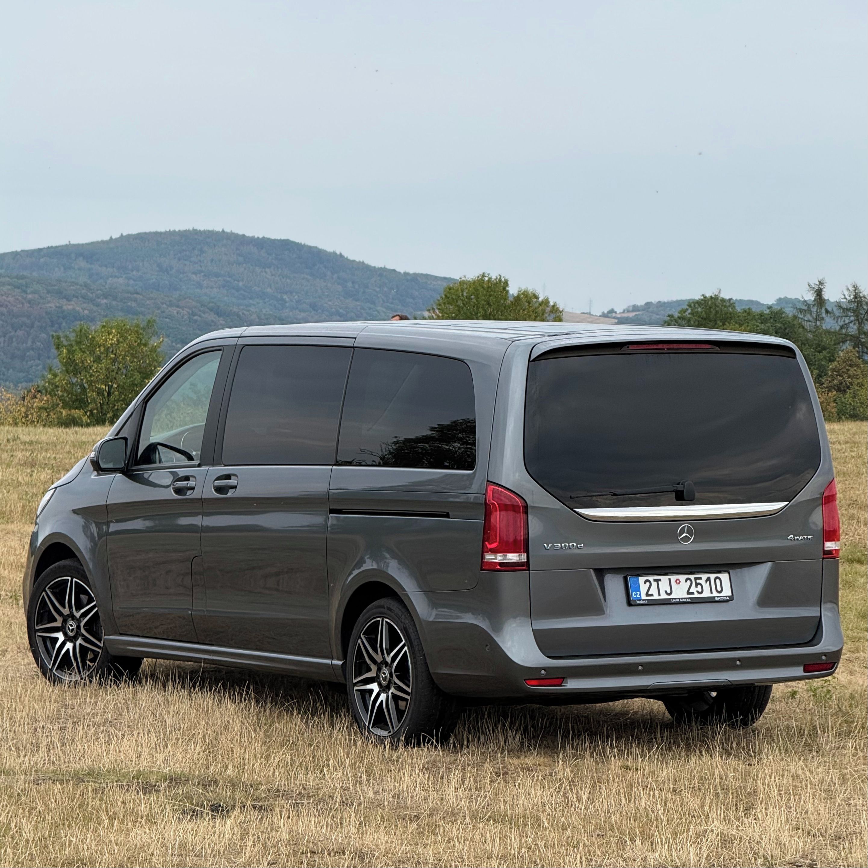 Mercedes-Benz Třídy V, Mercedes-Benz Vito 4MATIC - fotka 4