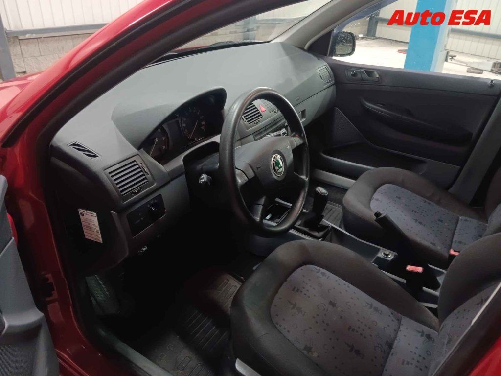 Škoda Fabia, 1.2i,ČR - fotka 3