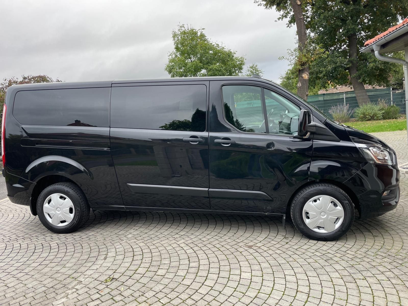 Ford Transit Custom, 2,0TDCi 96kW 9 MÍST - fotka 5