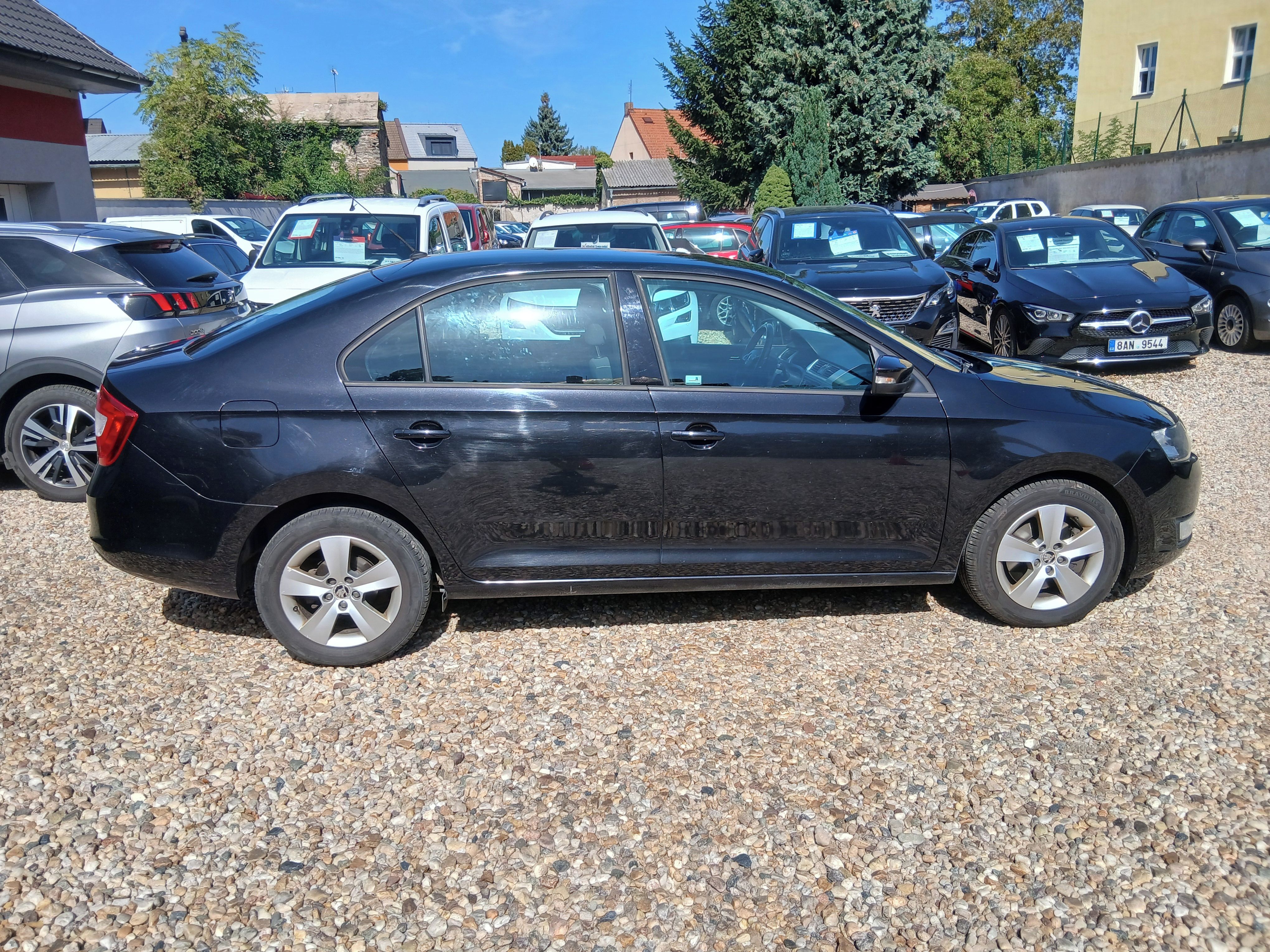 Škoda Rapid, 1.6 TDi 85KW ČR, DPH, S.Kniha - fotka 4
