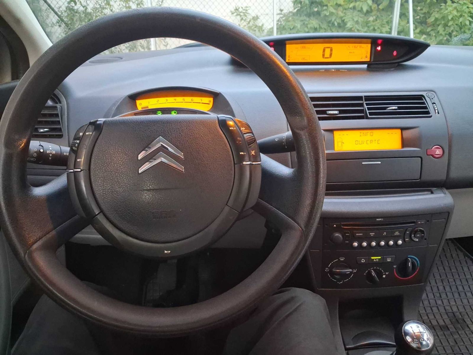 Citroën C4, 1.6 16V, Serv.kniha - fotka 3
