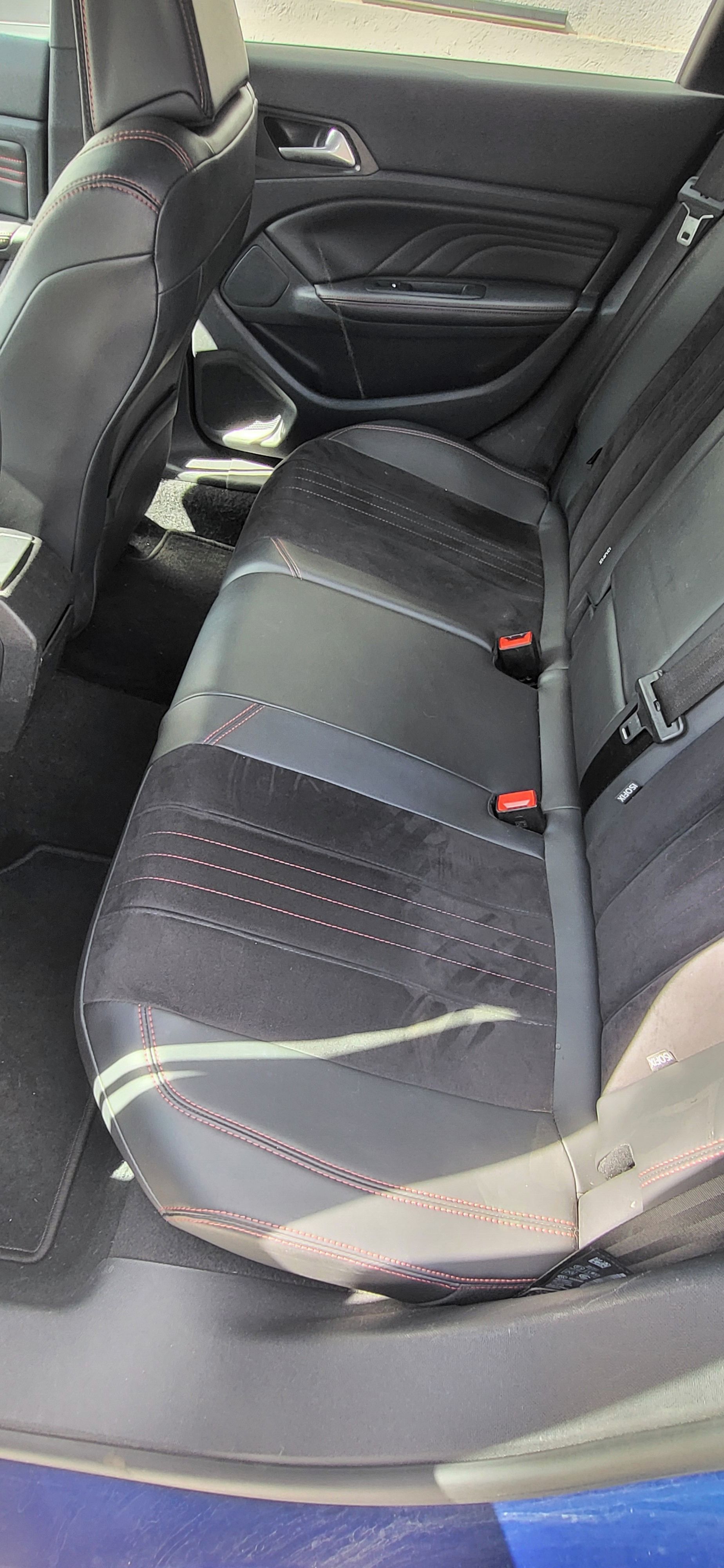 Peugeot 308 - fotka 6