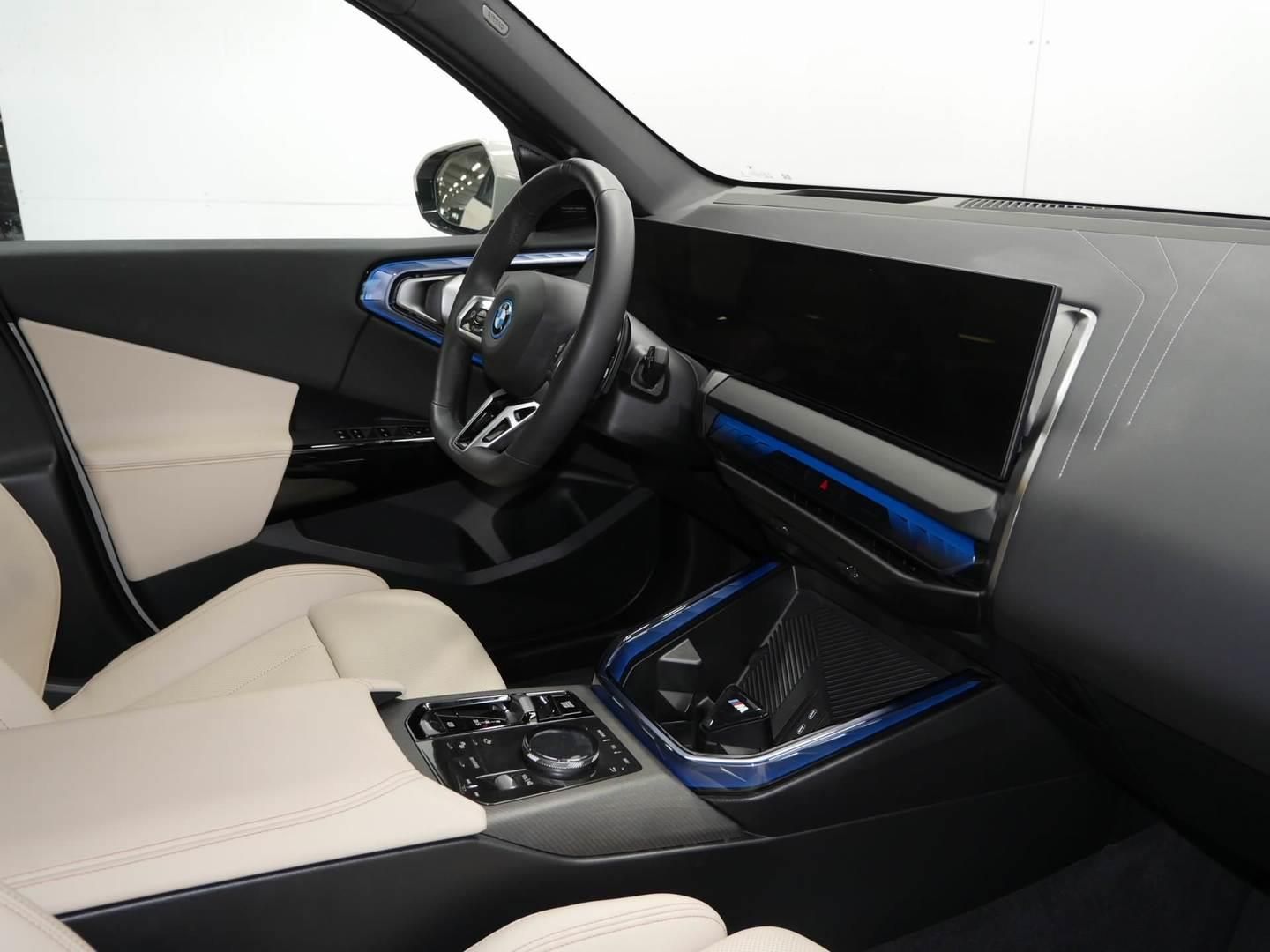 BMW X3, X3 30e xDrive M PRO - fotka 5